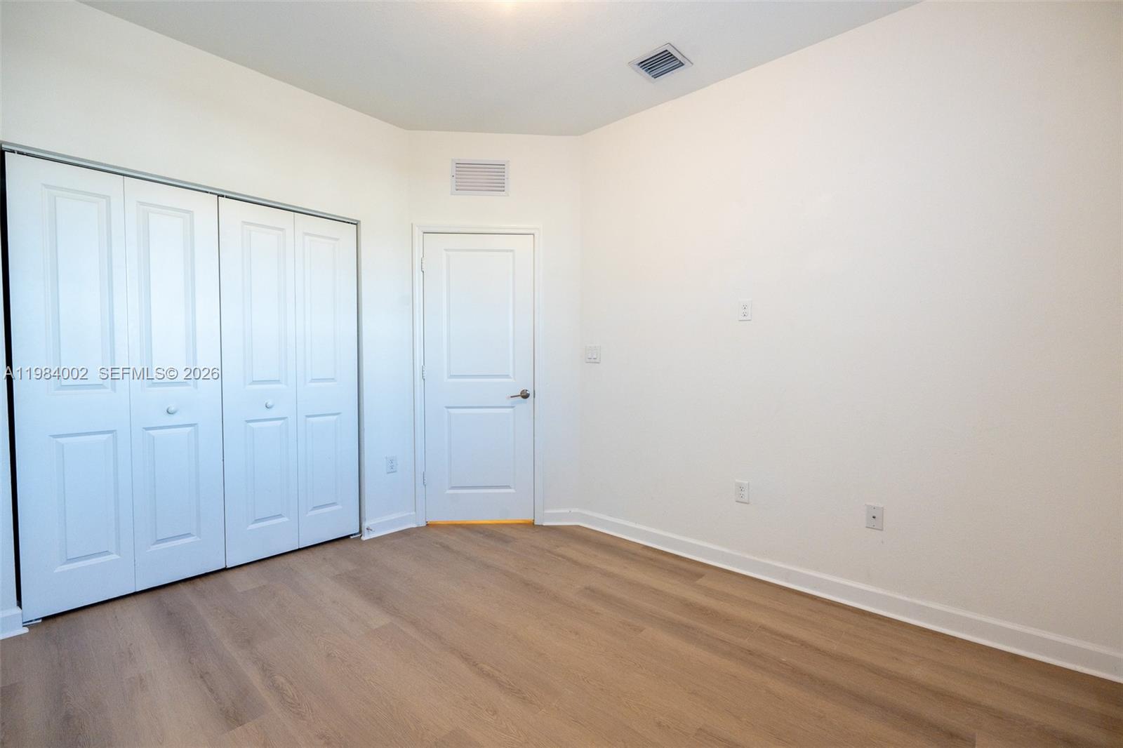 SILVER PALM RESIDENTIAL H - Residential Lease