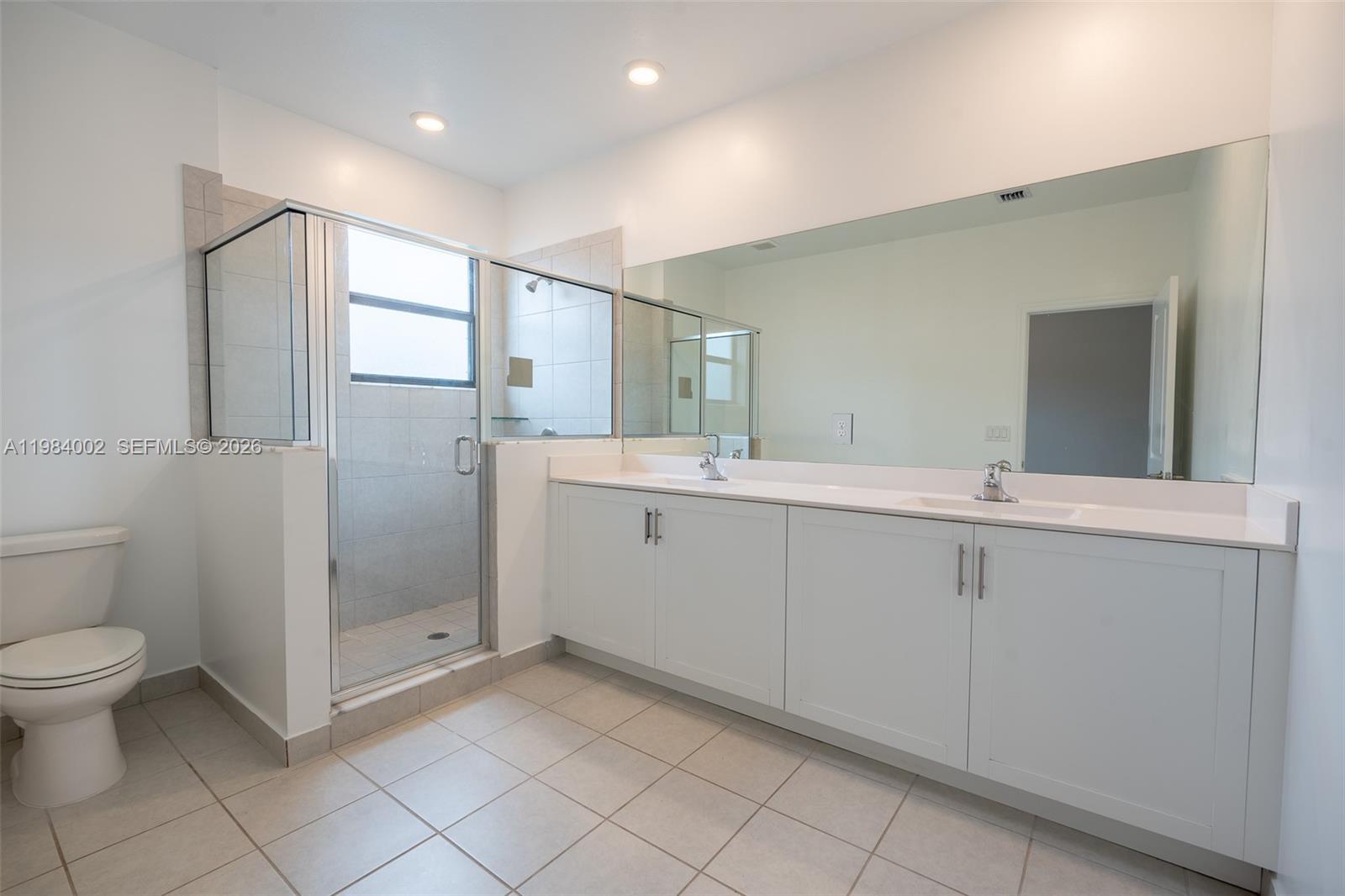 SILVER PALM RESIDENTIAL H - Residential Lease