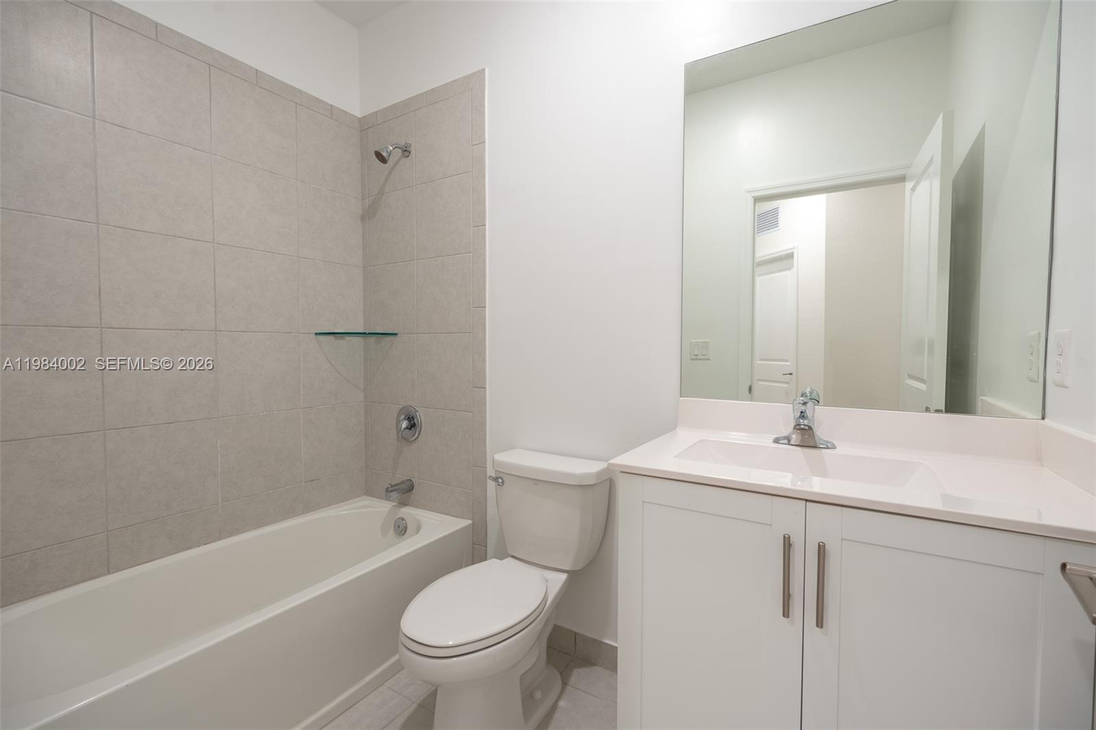 SILVER PALM RESIDENTIAL H - Residential Lease