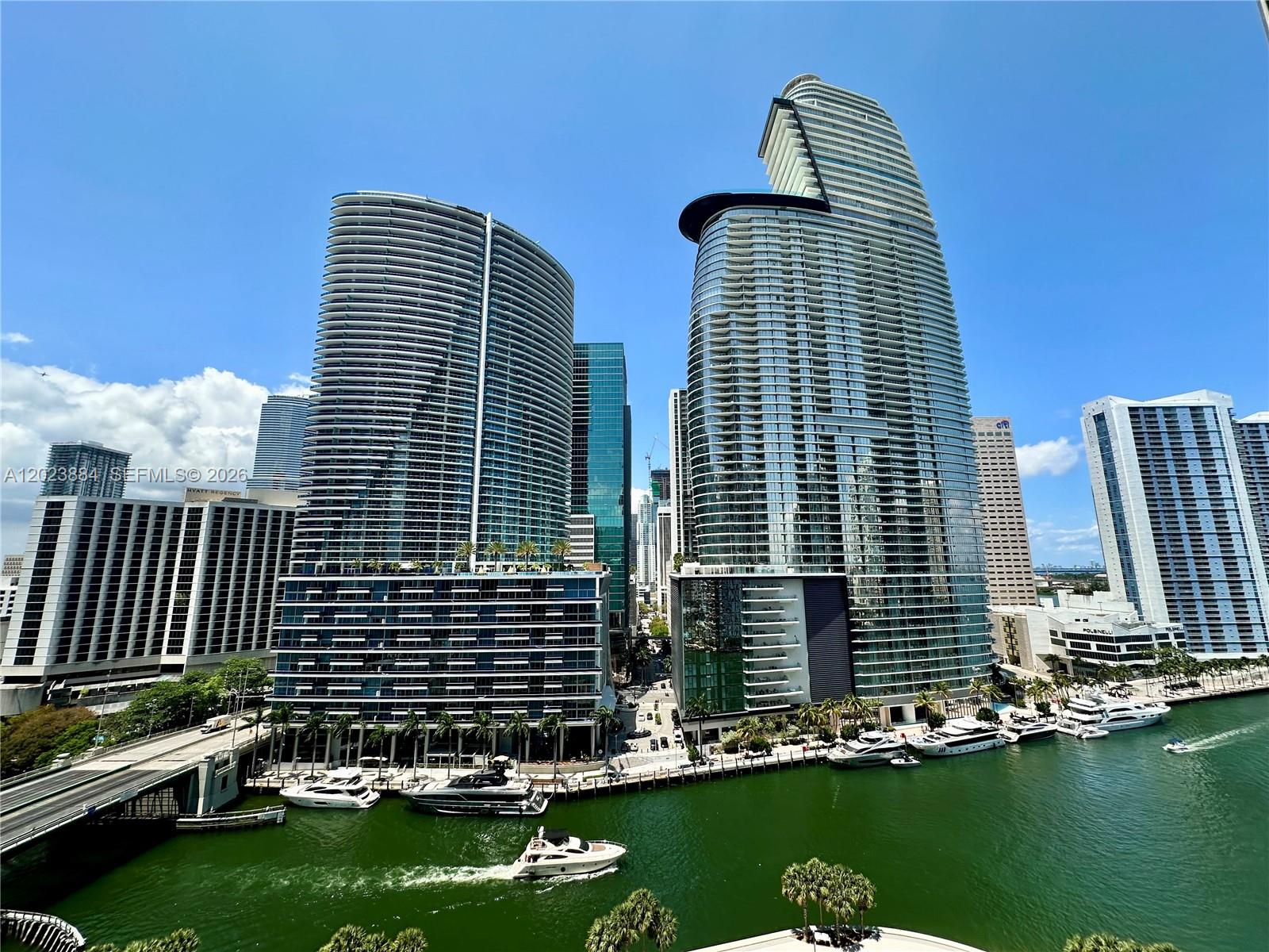 ICON BRICKELL - Residential