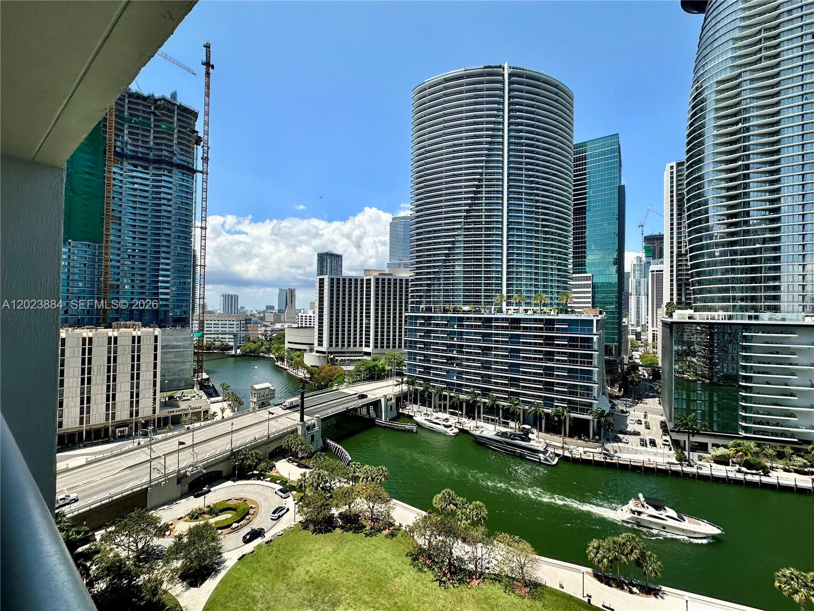 ICON BRICKELL - Residential