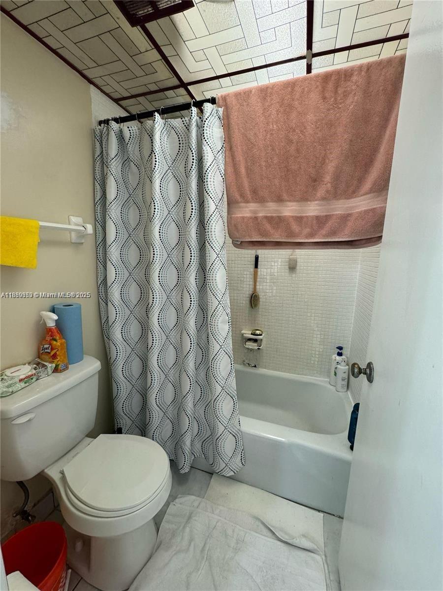 INTERNATIONAL VILLAGE AT - Residential Lease