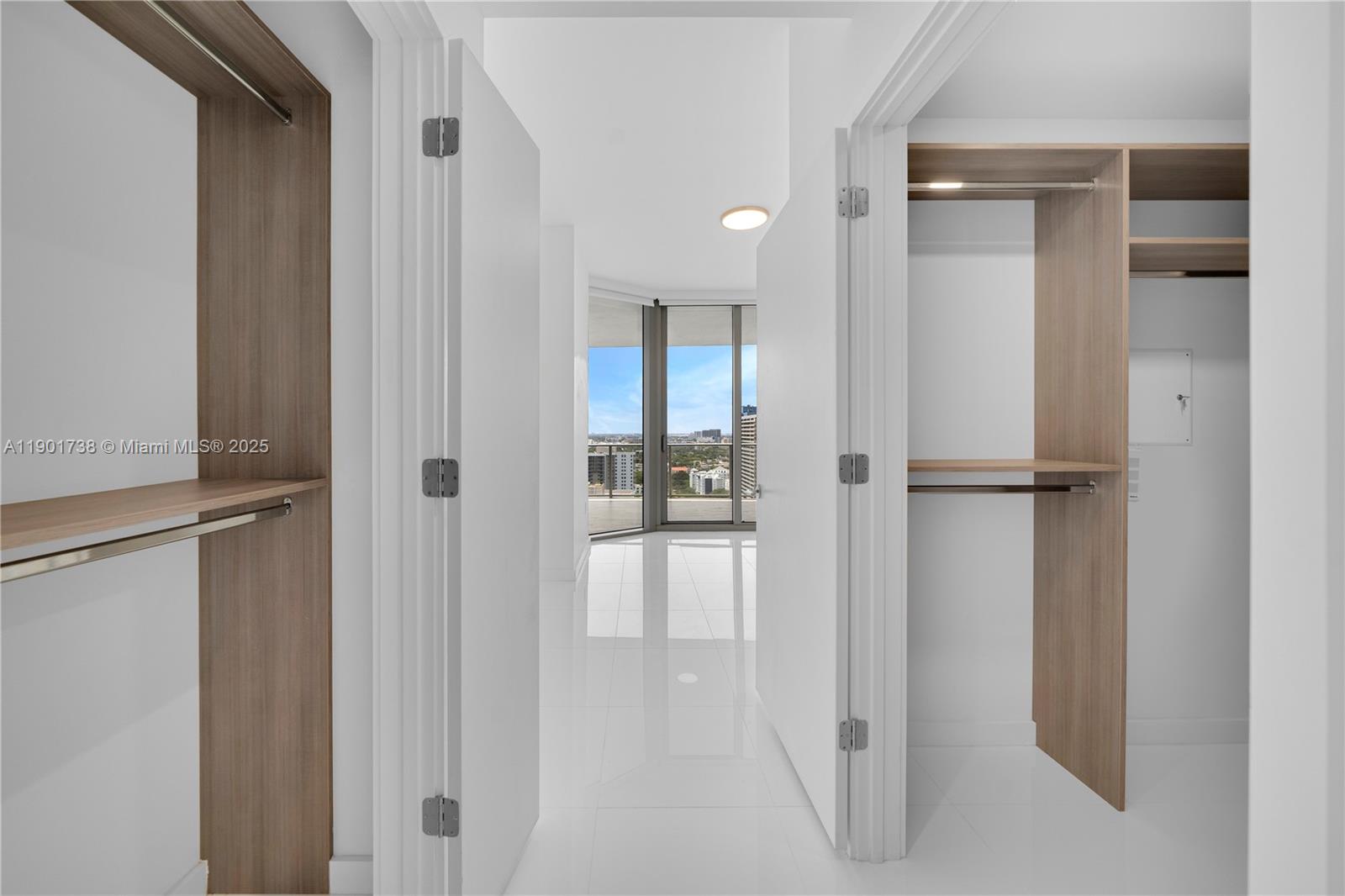 PARAMOUNT MIAMI WORLDCENT - Residential