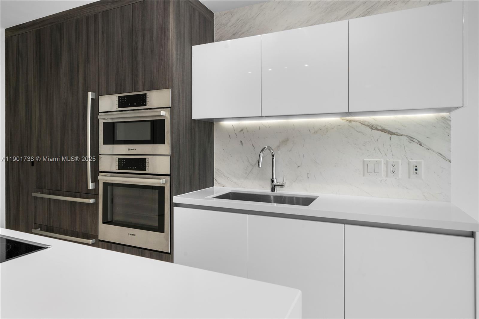 PARAMOUNT MIAMI WORLDCENT - Residential