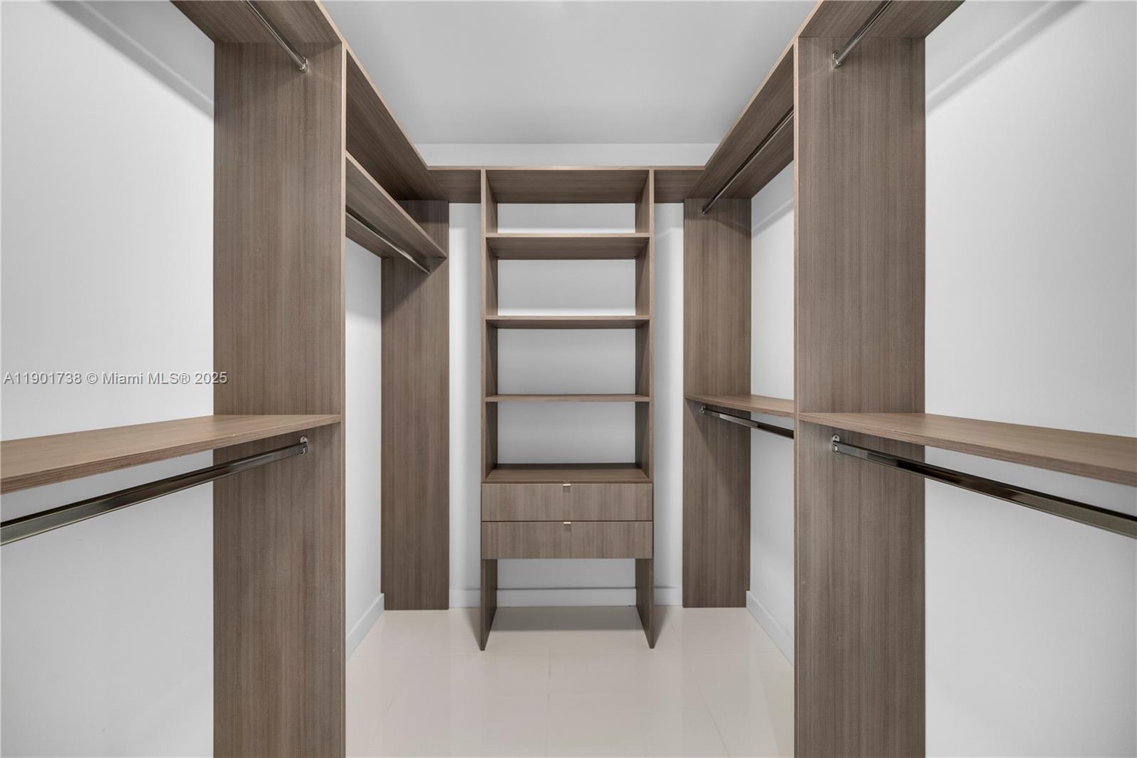 PARAMOUNT MIAMI WORLDCENT - Residential