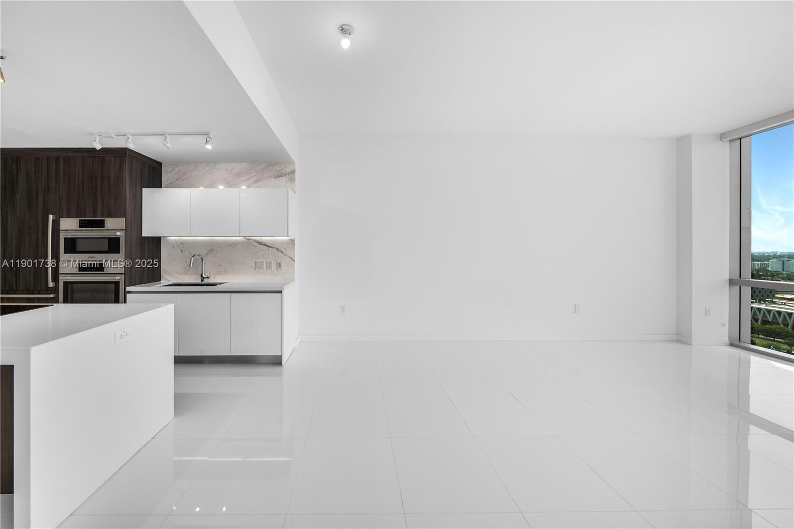 PARAMOUNT MIAMI WORLDCENT - Residential