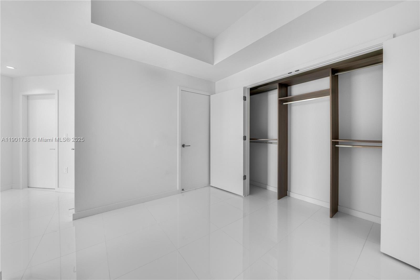 PARAMOUNT MIAMI WORLDCENT - Residential