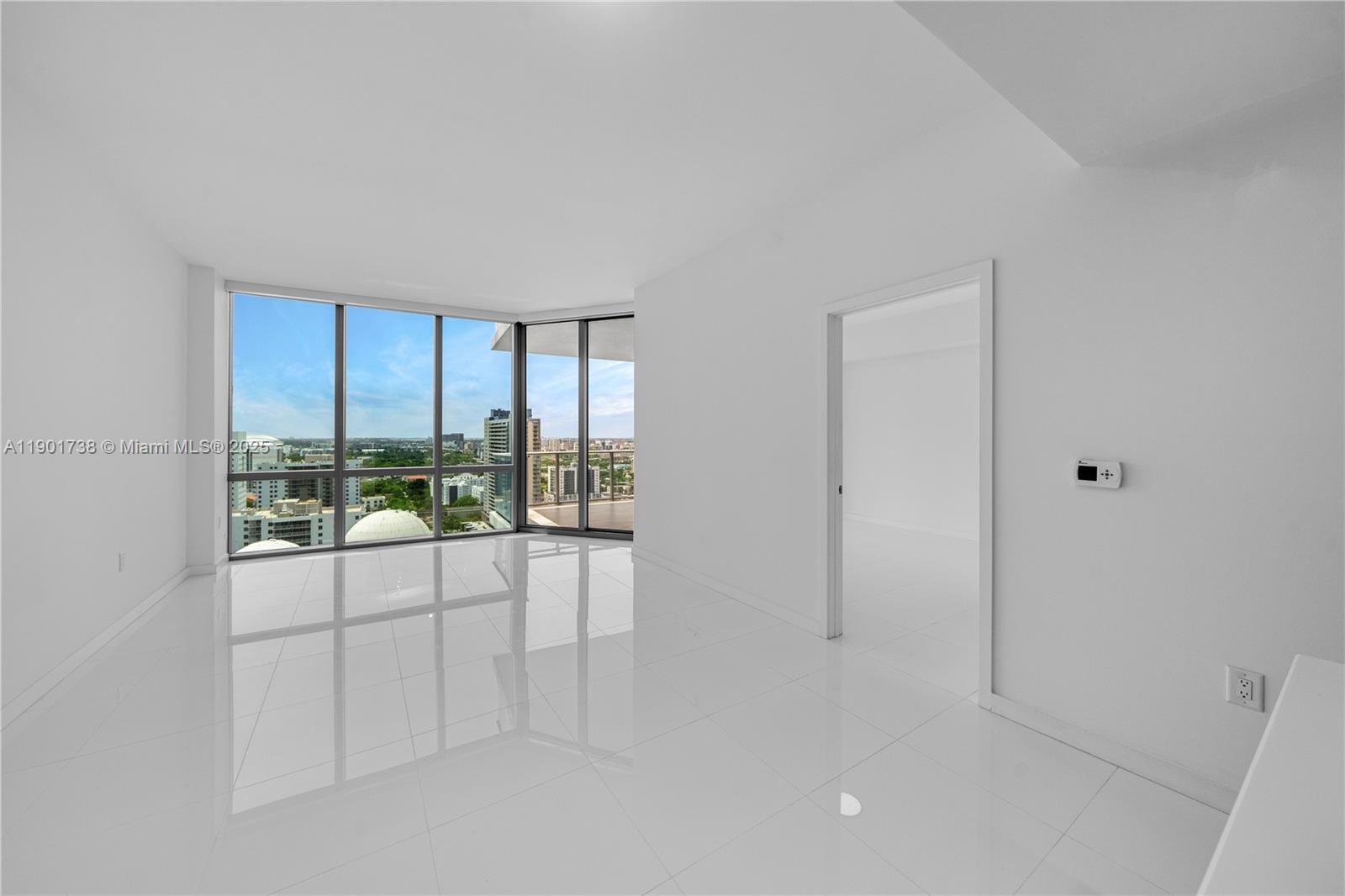 PARAMOUNT MIAMI WORLDCENT - Residential