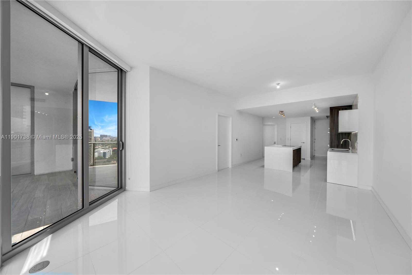 PARAMOUNT MIAMI WORLDCENT - Residential