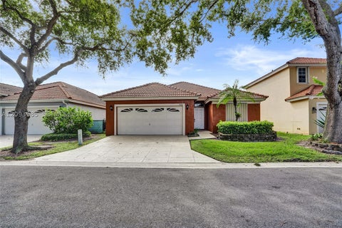 Photo of 1014 Aspri Way, Palm Beach Gardens, FL 33418 (MLS # A12093985)