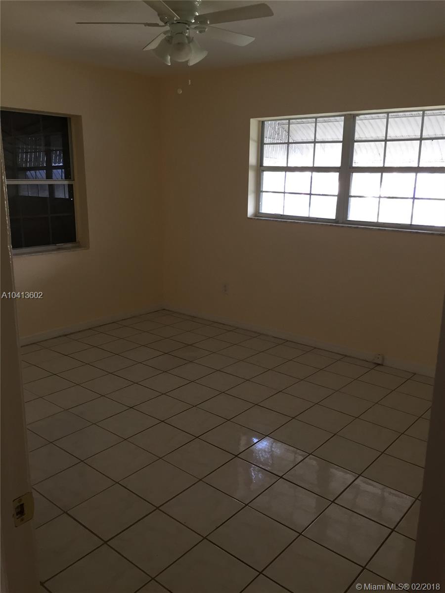 SUNSET PARK NO 3 - Residential Lease