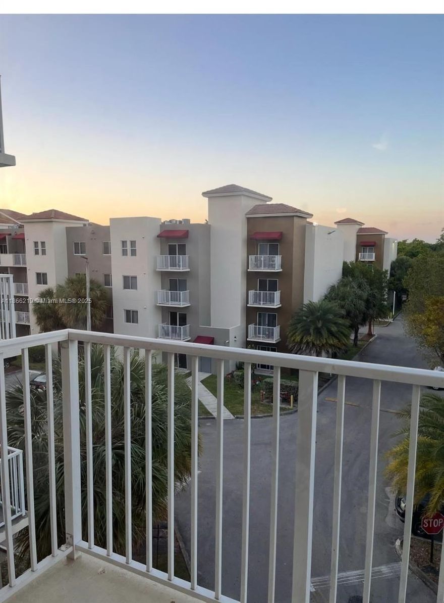 VACANT 1-BED/1-FULL BATHS IN PARAD ISE POINTE. THIS IS A GATED COMMUNNITY LOCATED AT THE END OF A CUL-DE-SAC. WASHER AND DRYER INSIDE, TILE FLOORS THROUGHOUT, WALK-IN CLOSET. UNIT WITH TWO BALCONIES. POOL, SECURITY 24/7 AT THE MAIN GATE, CHILDREN'S PLAYGROUND, MINI MARKET.1 ASSIGNED PARKING SPOT. PLENTY OF GUEST PARKING. MANAGEMENT ON SITE. NEAR US 1, TURNPIKE AND SHOPPING CENTER. GREAT OPPORTUNITY