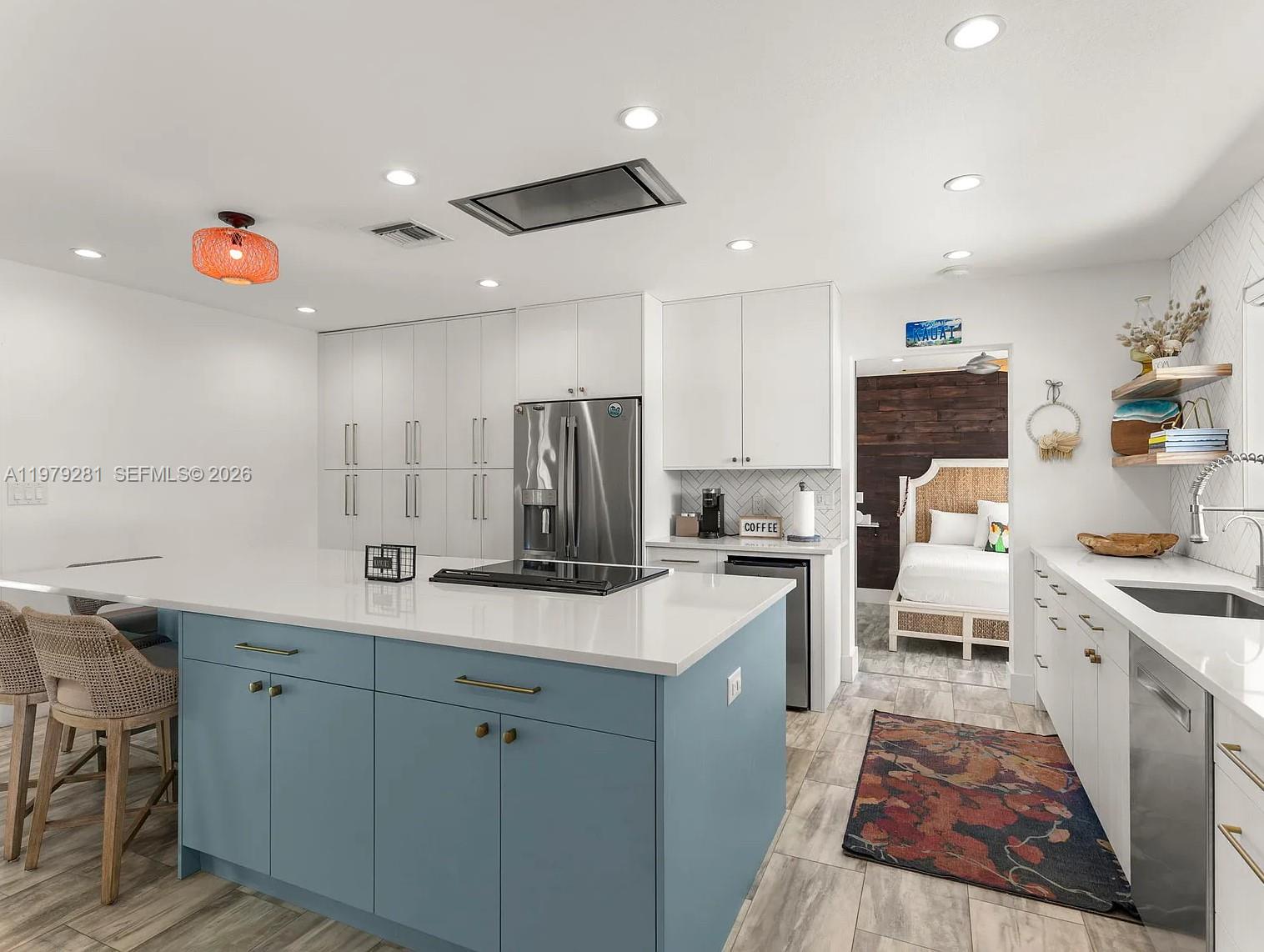 LIGHTHOUSE POINT 6TH SEC - Residential