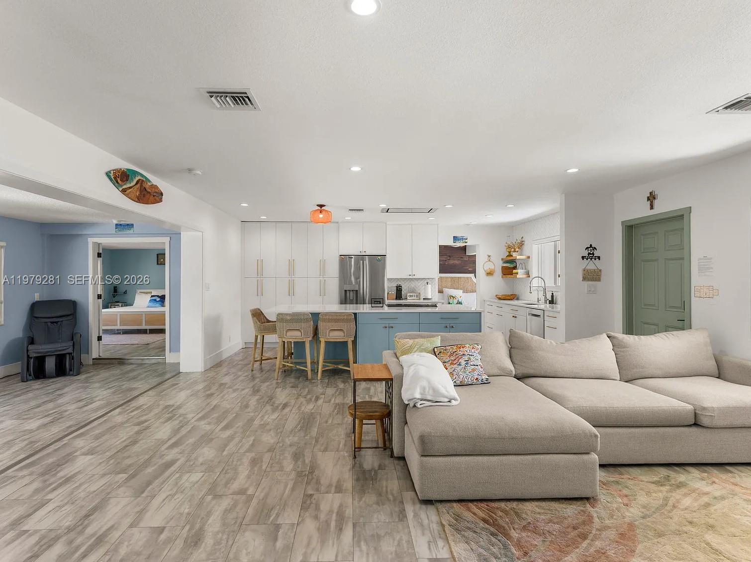 LIGHTHOUSE POINT 6TH SEC - Residential