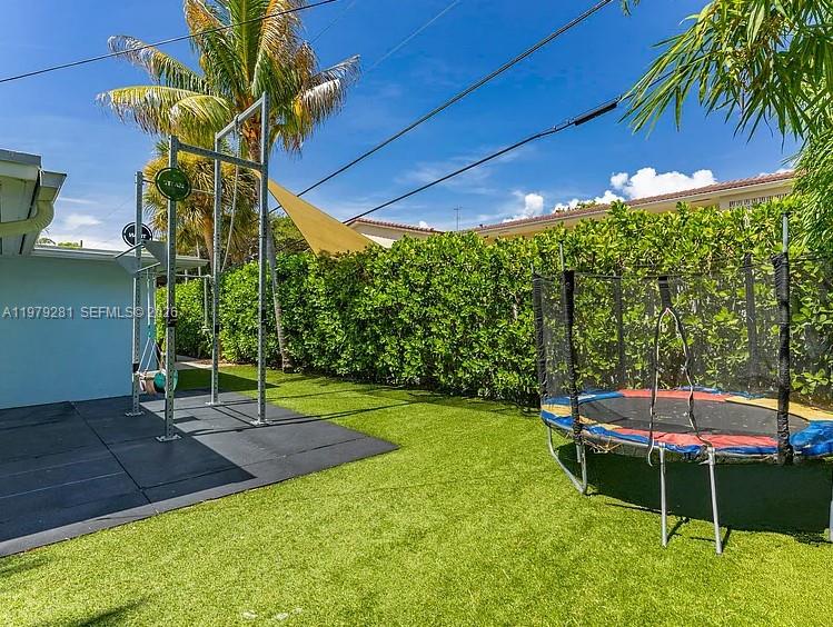 LIGHTHOUSE POINT 6TH SEC - Residential