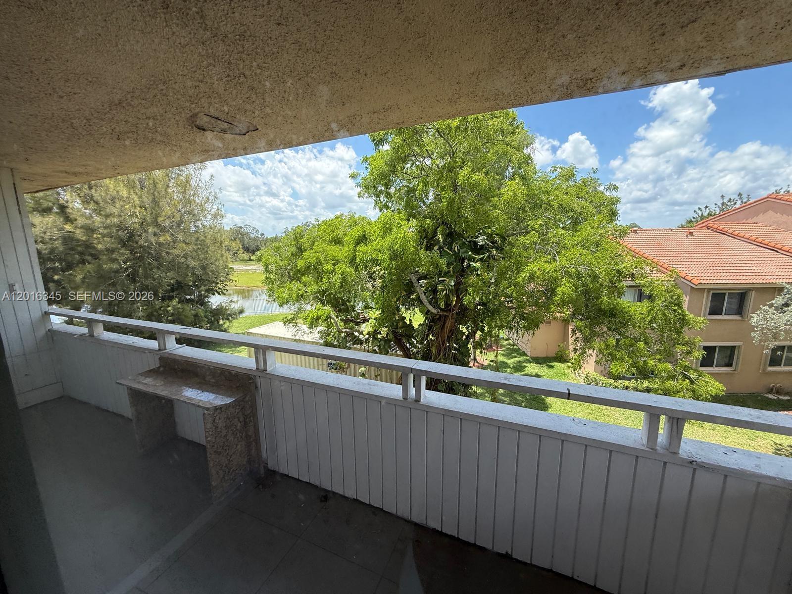 LAKEVIEW GARDENS AT MIAMI - Residential Lease