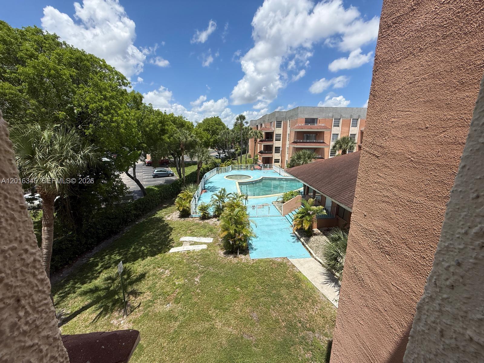 LAKEVIEW GARDENS AT MIAMI - Residential Lease
