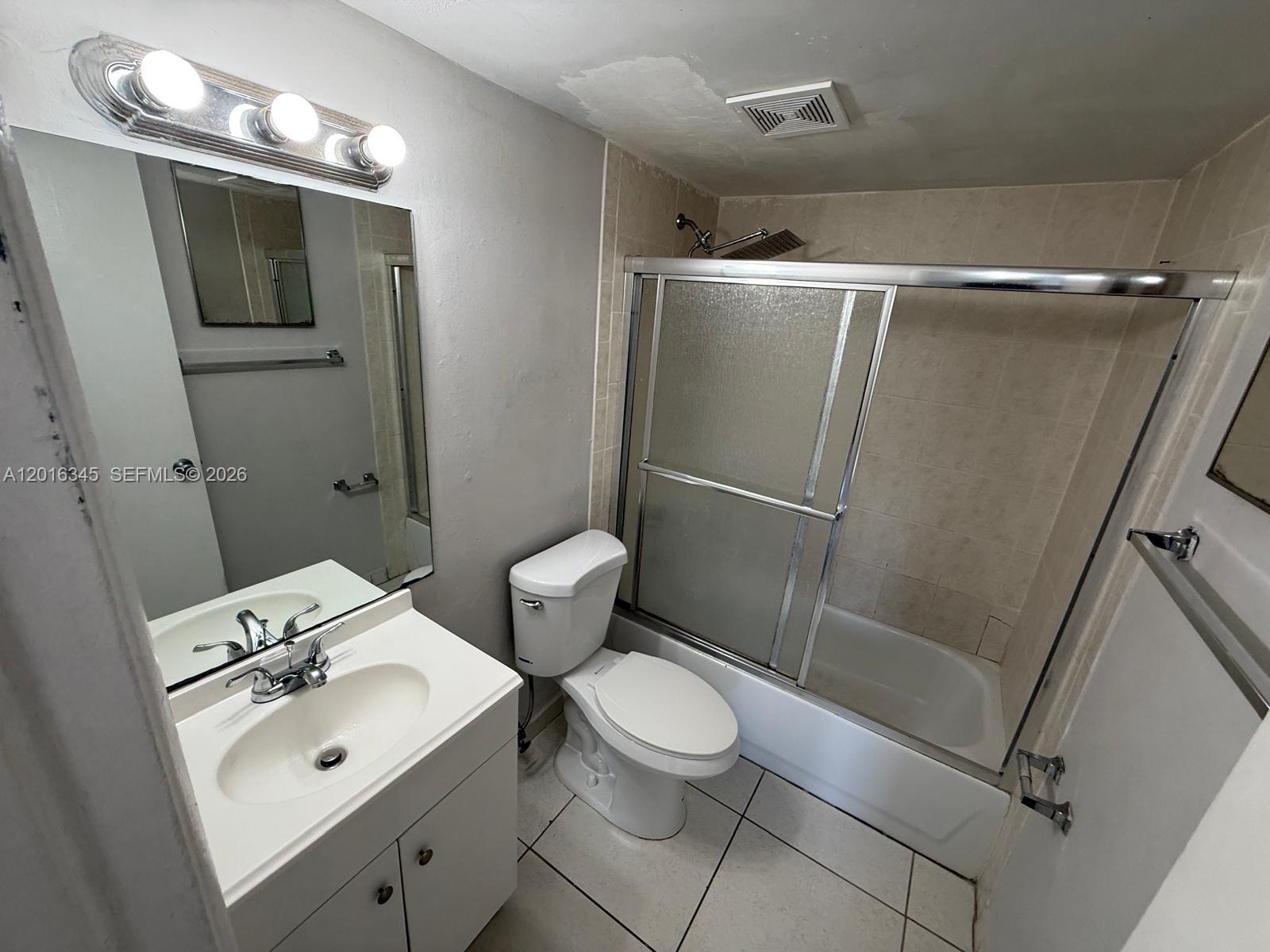 LAKEVIEW GARDENS AT MIAMI - Residential Lease