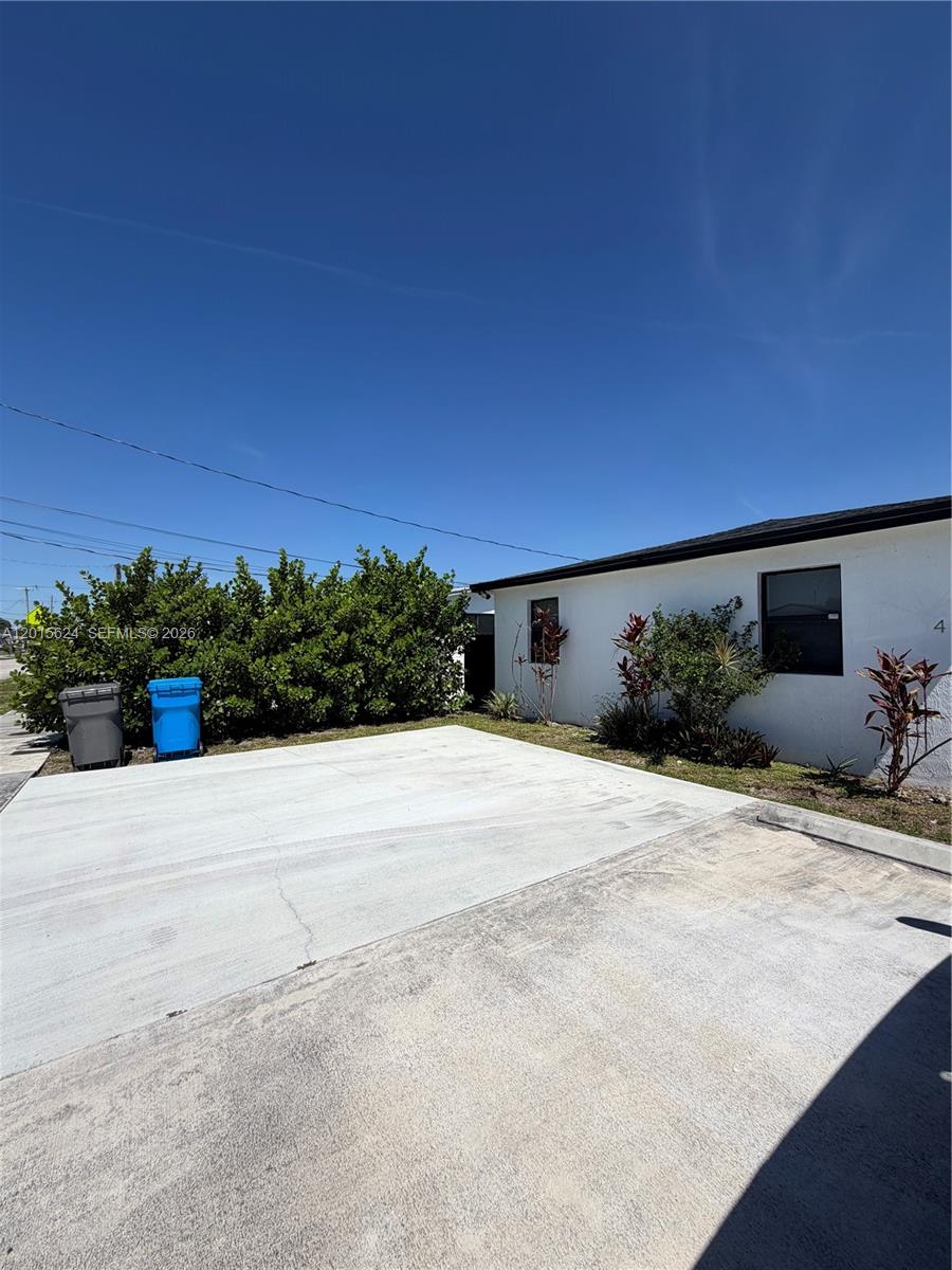 CARVER RANCHES - Residential Income