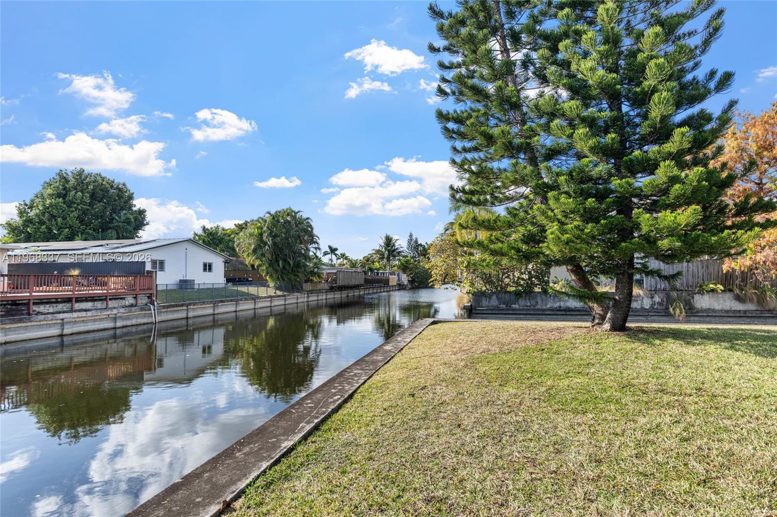 ROYAL PARK CONDO - Residential