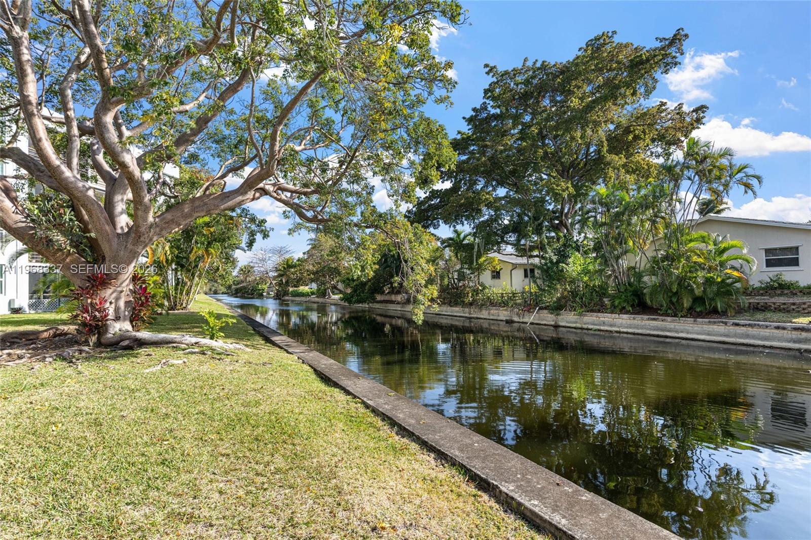 ROYAL PARK CONDO - Residential