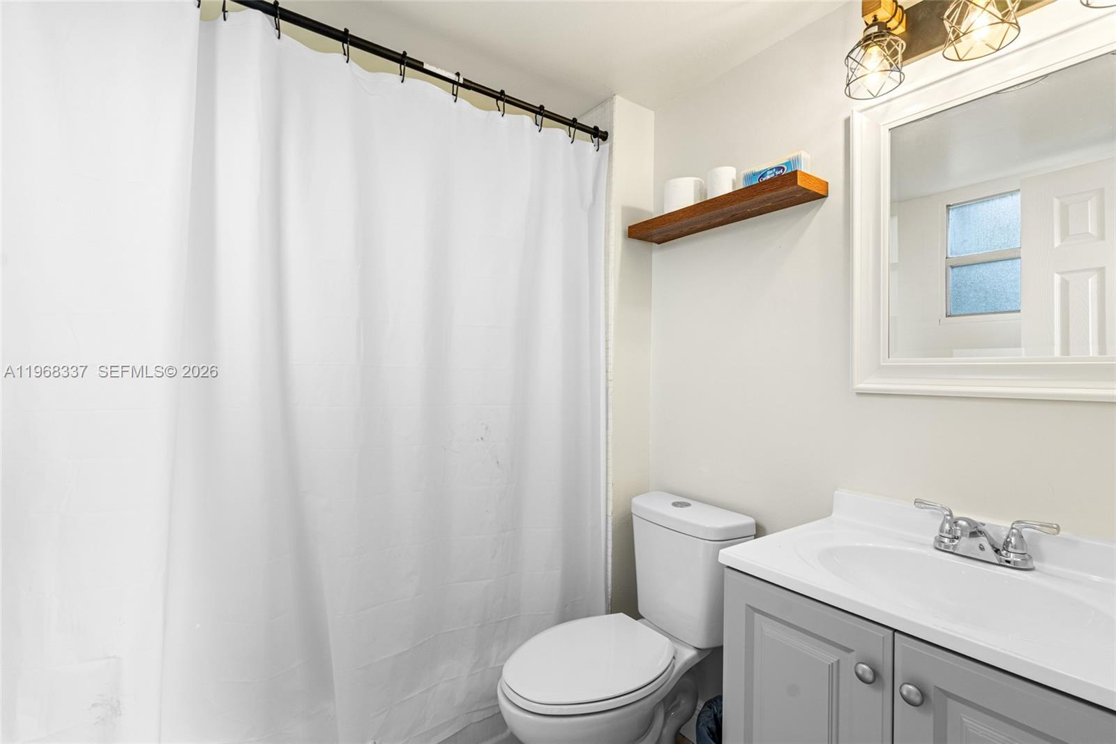 ROYAL PARK CONDO - Residential