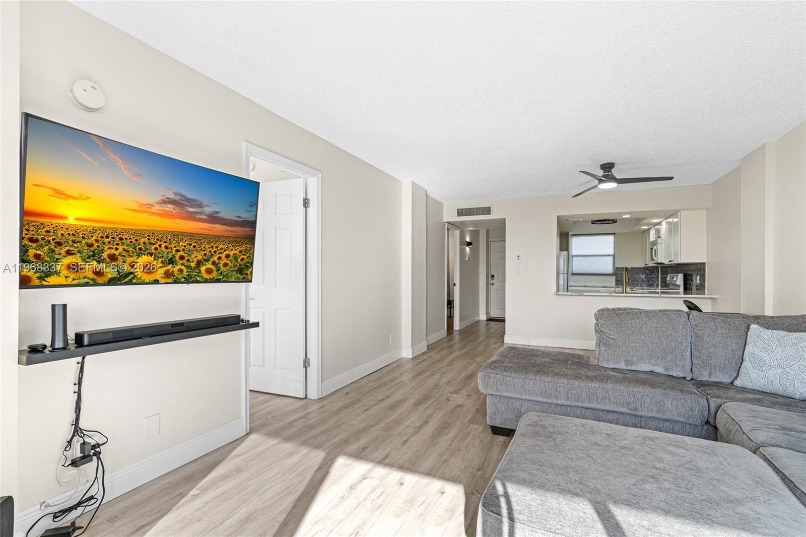 ROYAL PARK CONDO - Residential