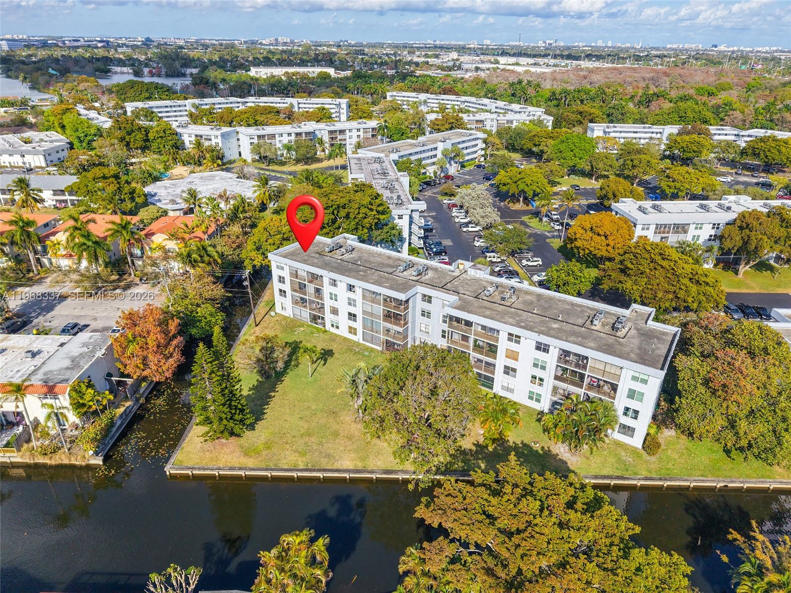 ROYAL PARK CONDO - Residential