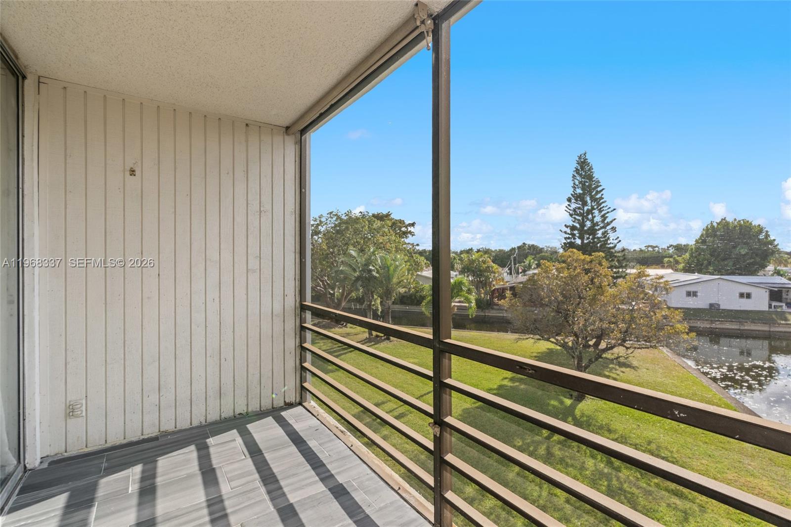 ROYAL PARK CONDO - Residential