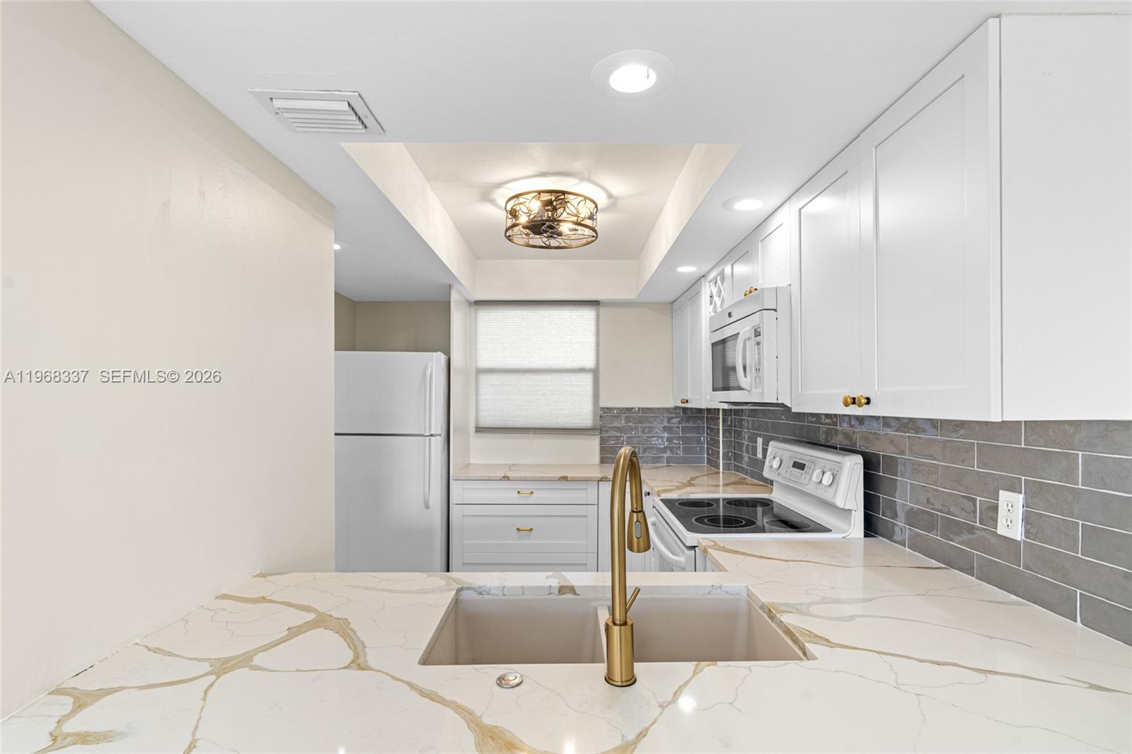 ROYAL PARK CONDO - Residential