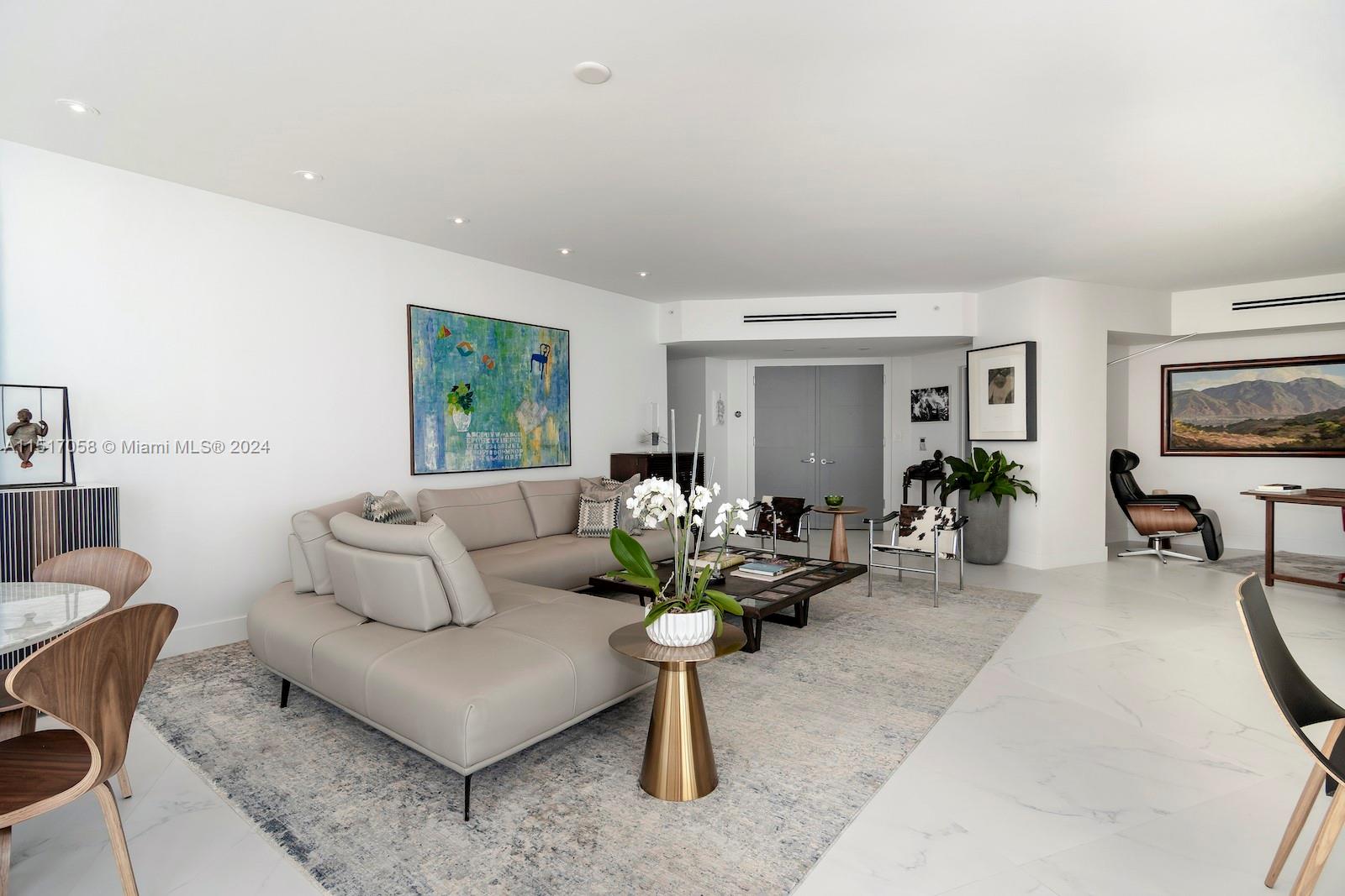 BRISTOL TOWER CONDO - Residential