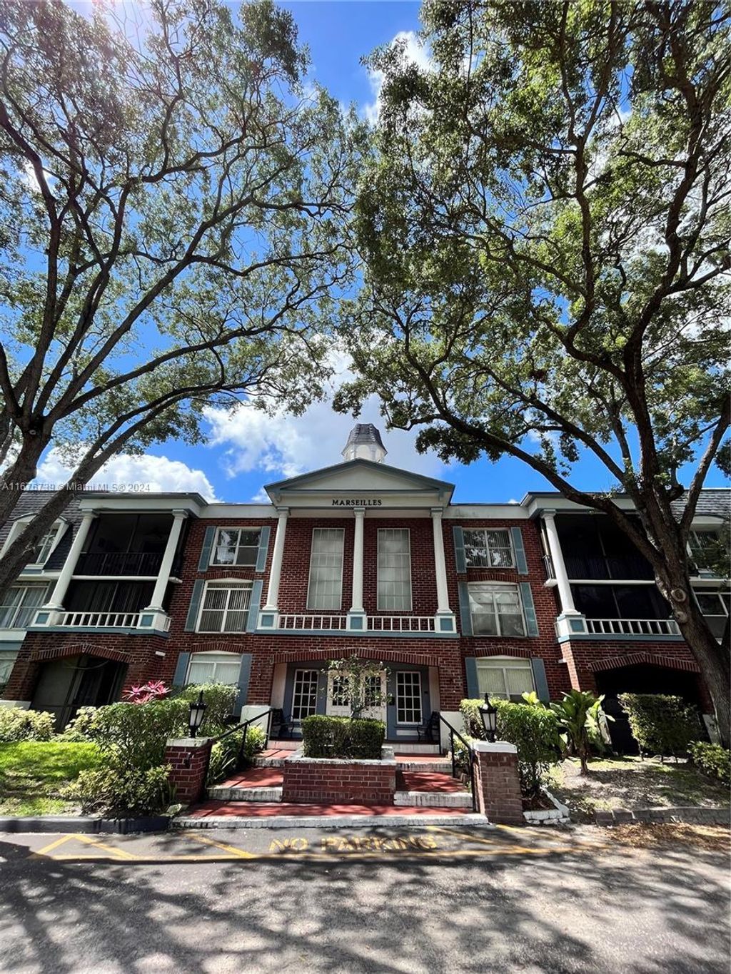 Photo of 3660 Inverrary Dr #3I, Lauderhill, FL 33319 (MLS # A11676739)