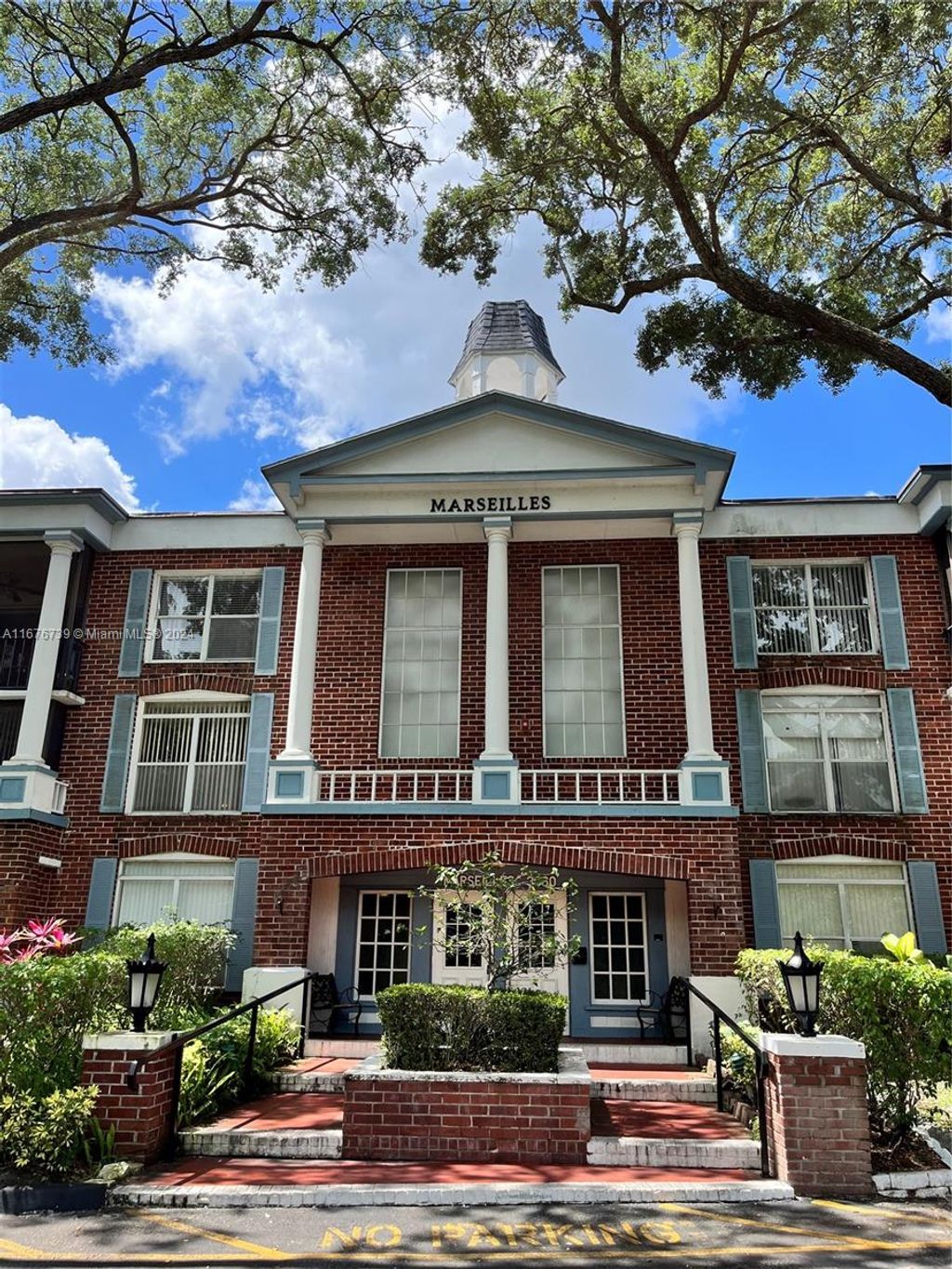 Photo of 3660 Inverrary Dr #3I, Lauderhill, FL 33319 (MLS # A11676739)