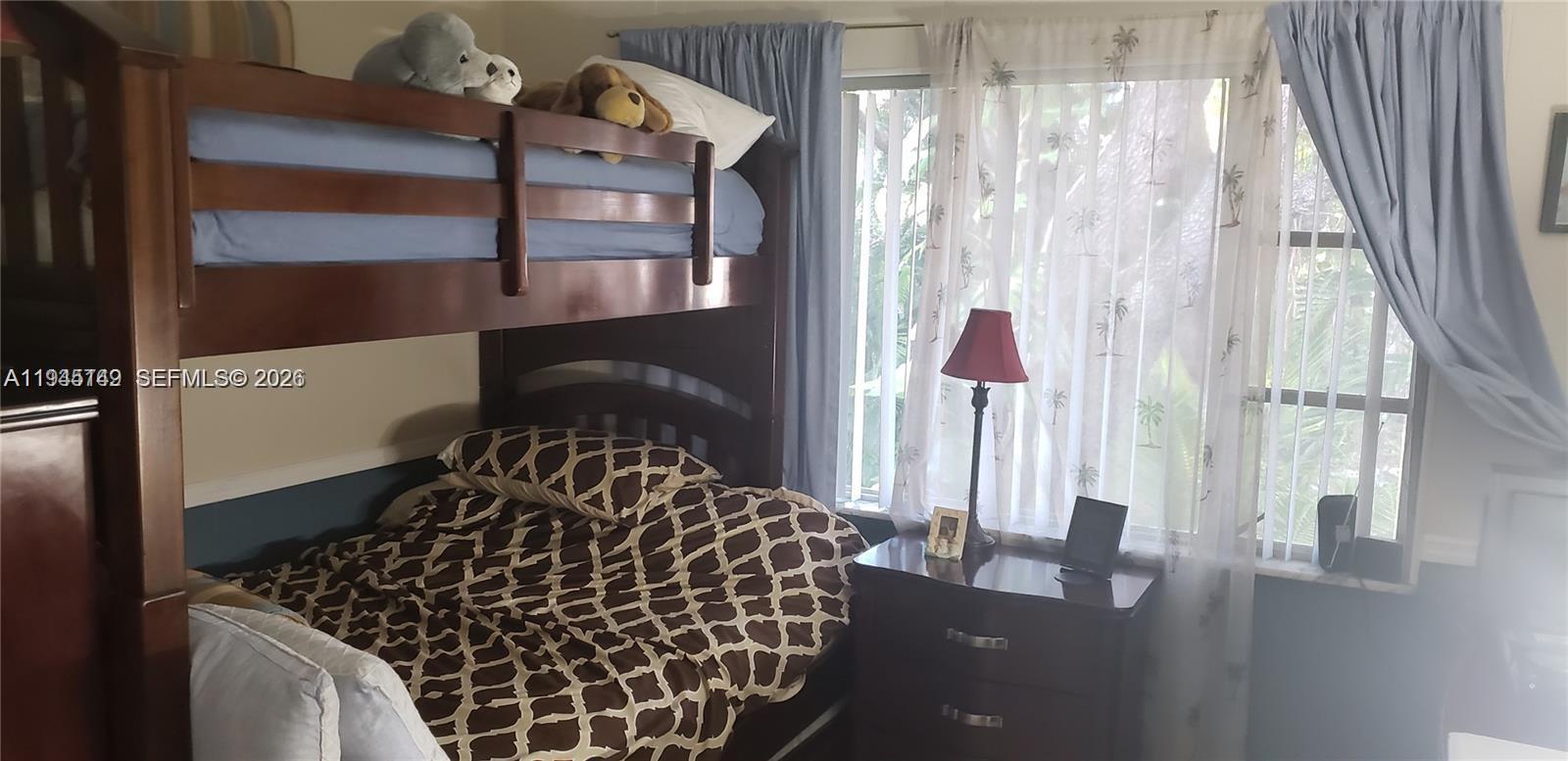 HILLS OF INVERRARY TRACT - Residential