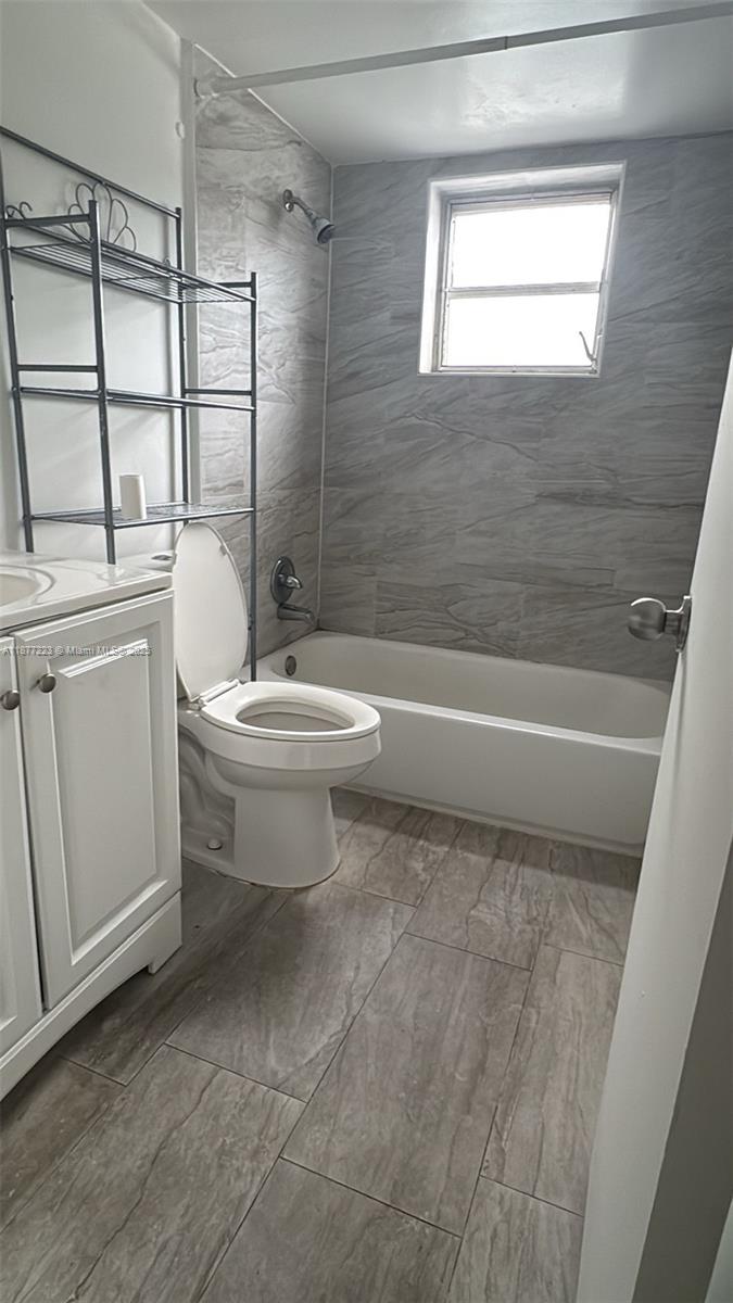 OAK PARK I CONDO - Residential Lease