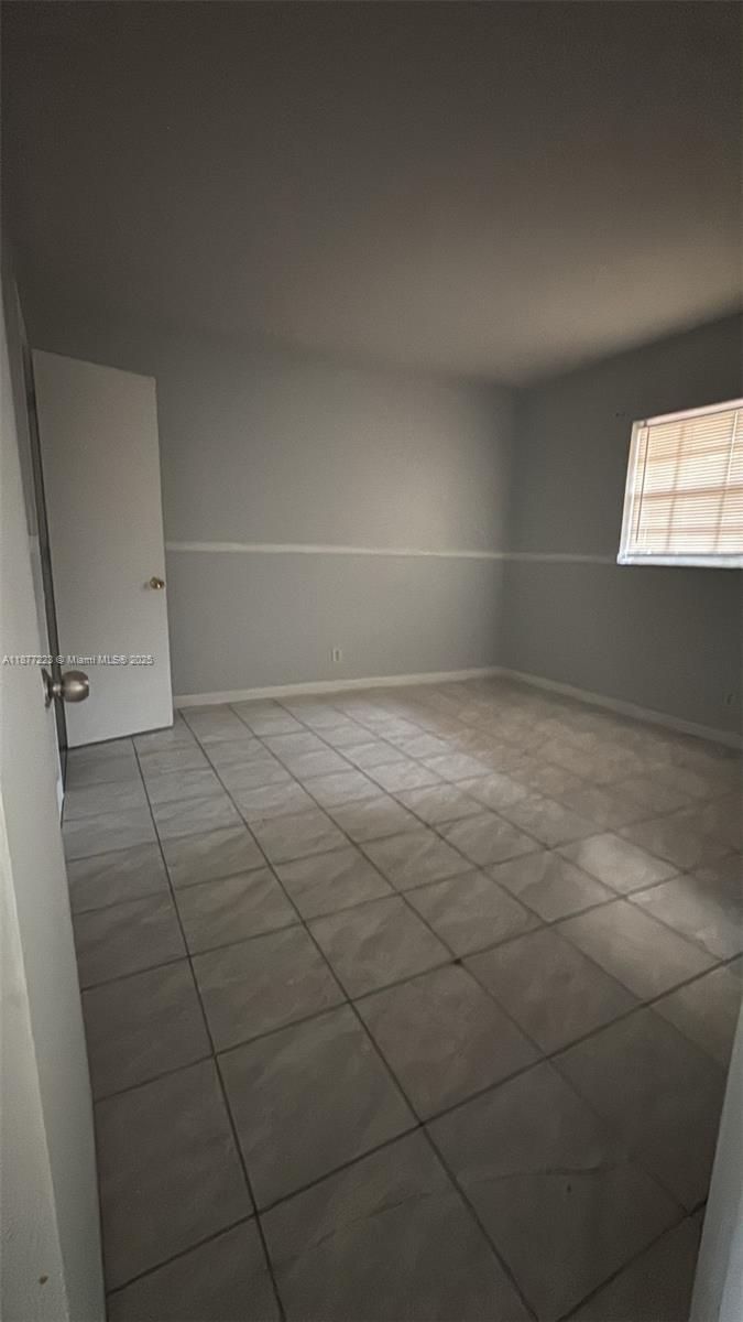 OAK PARK I CONDO - Residential Lease