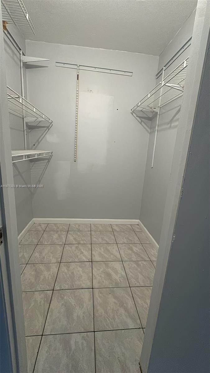 OAK PARK I CONDO - Residential Lease