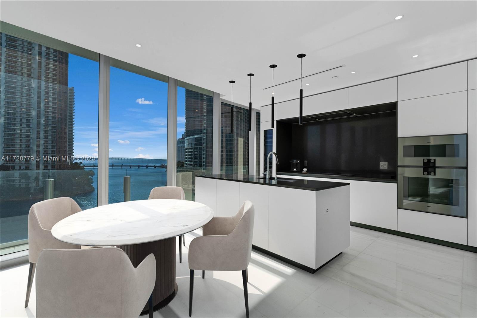 ASTON MARTIN CONDO - Residential