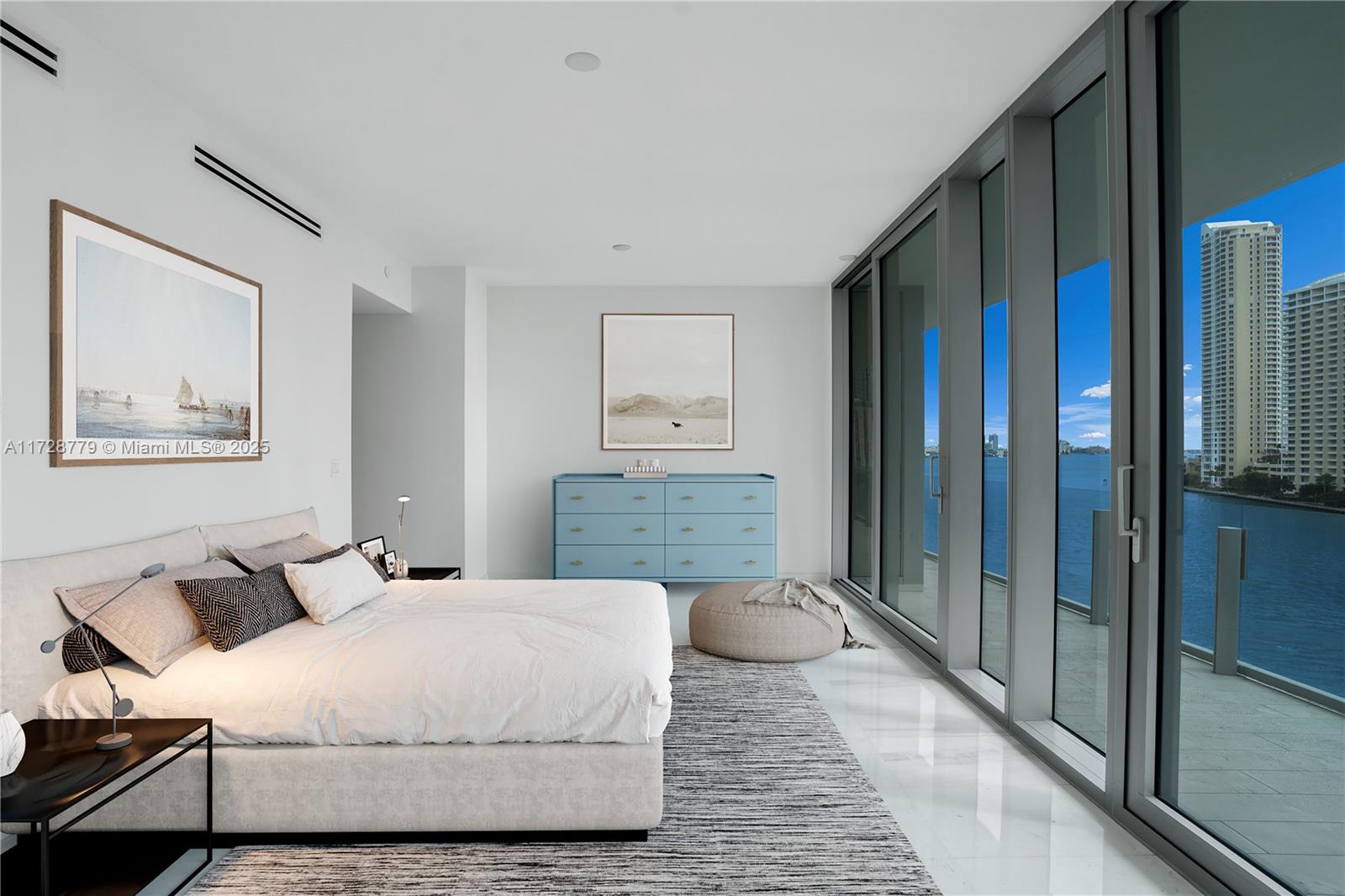 ASTON MARTIN CONDO - Residential