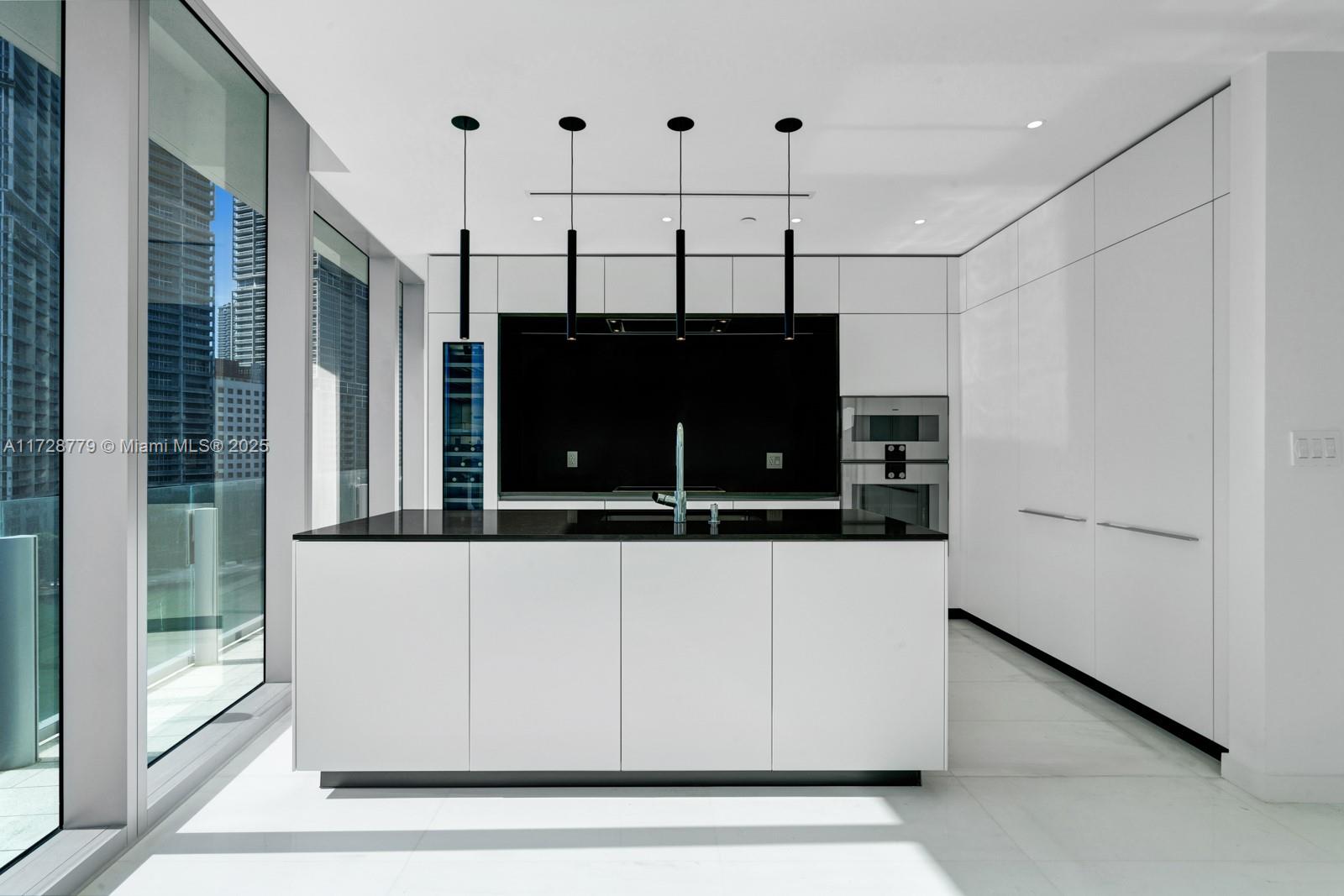 ASTON MARTIN CONDO - Residential