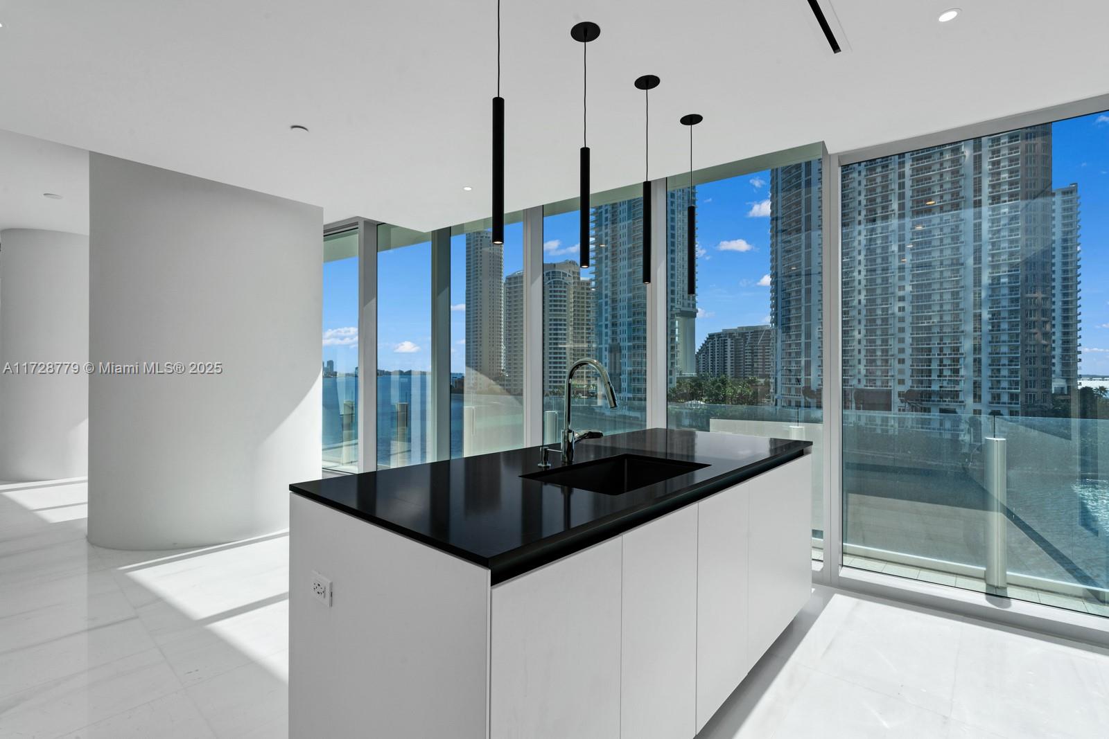 ASTON MARTIN CONDO - Residential