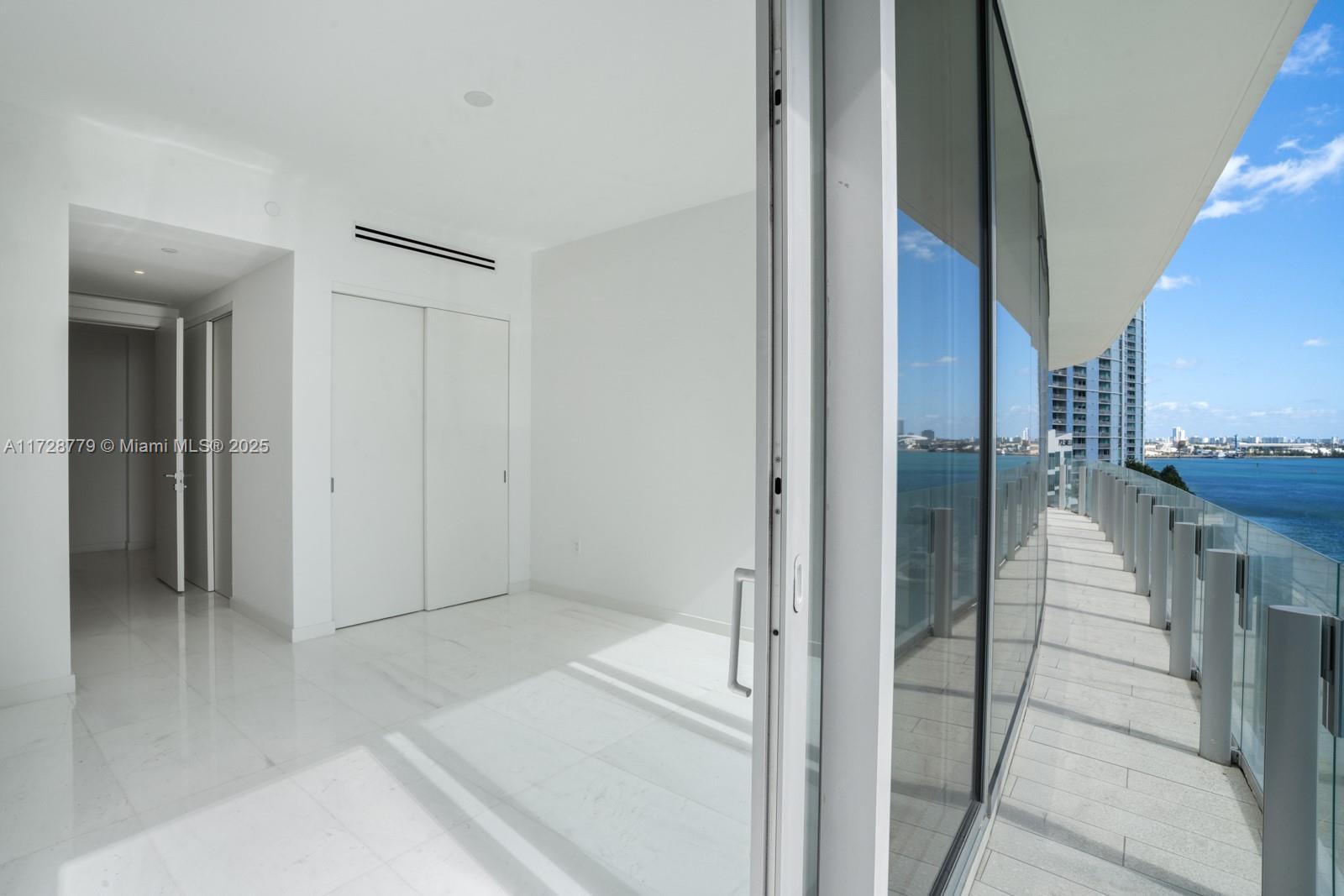 ASTON MARTIN CONDO - Residential