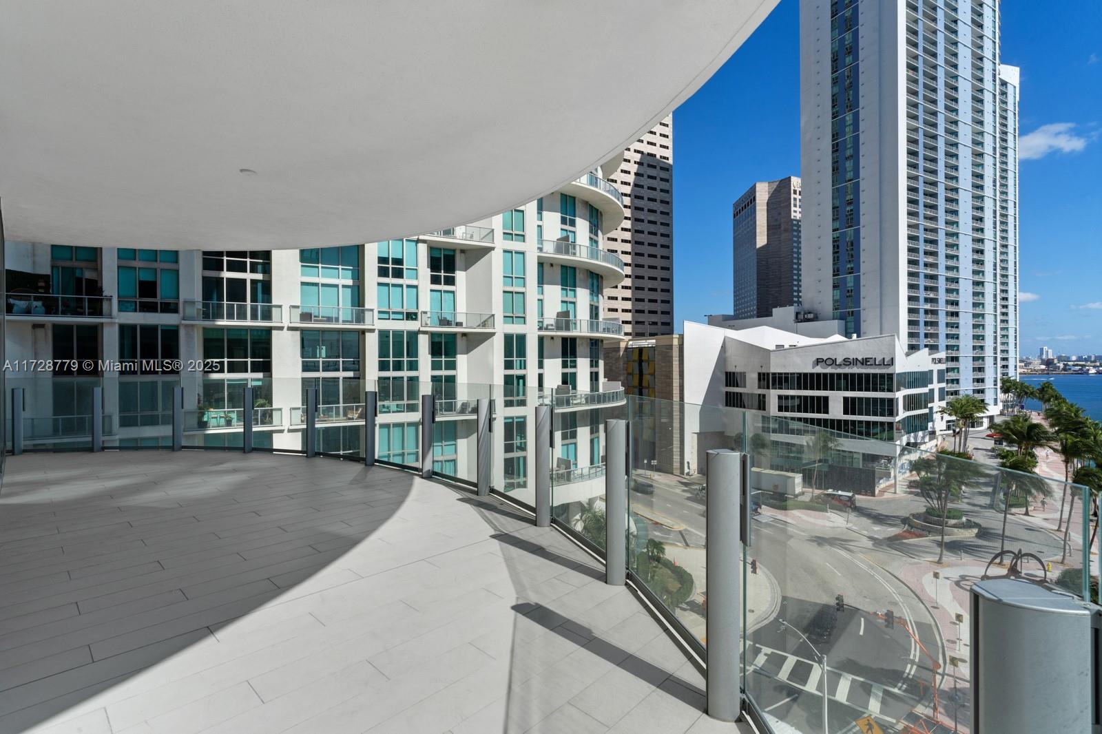 ASTON MARTIN CONDO - Residential