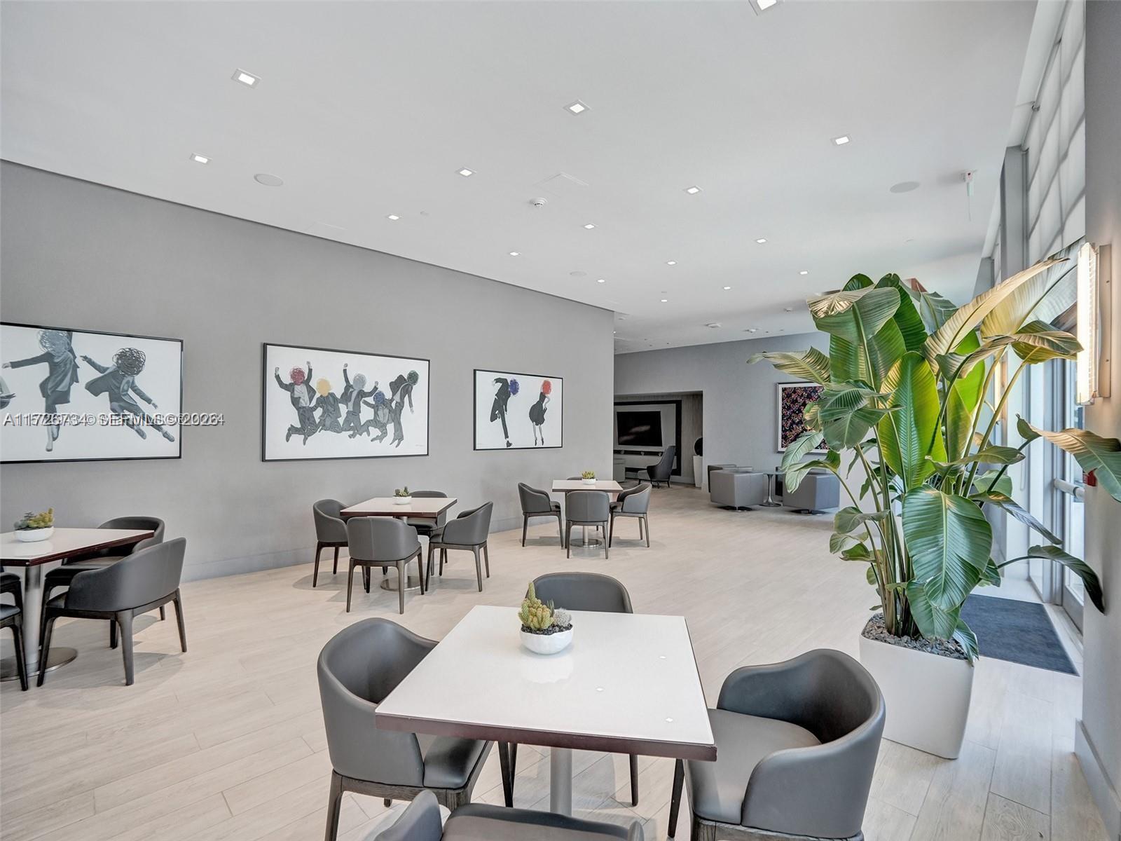 DIPLOMAT OCEANFRONT RESID - Residential