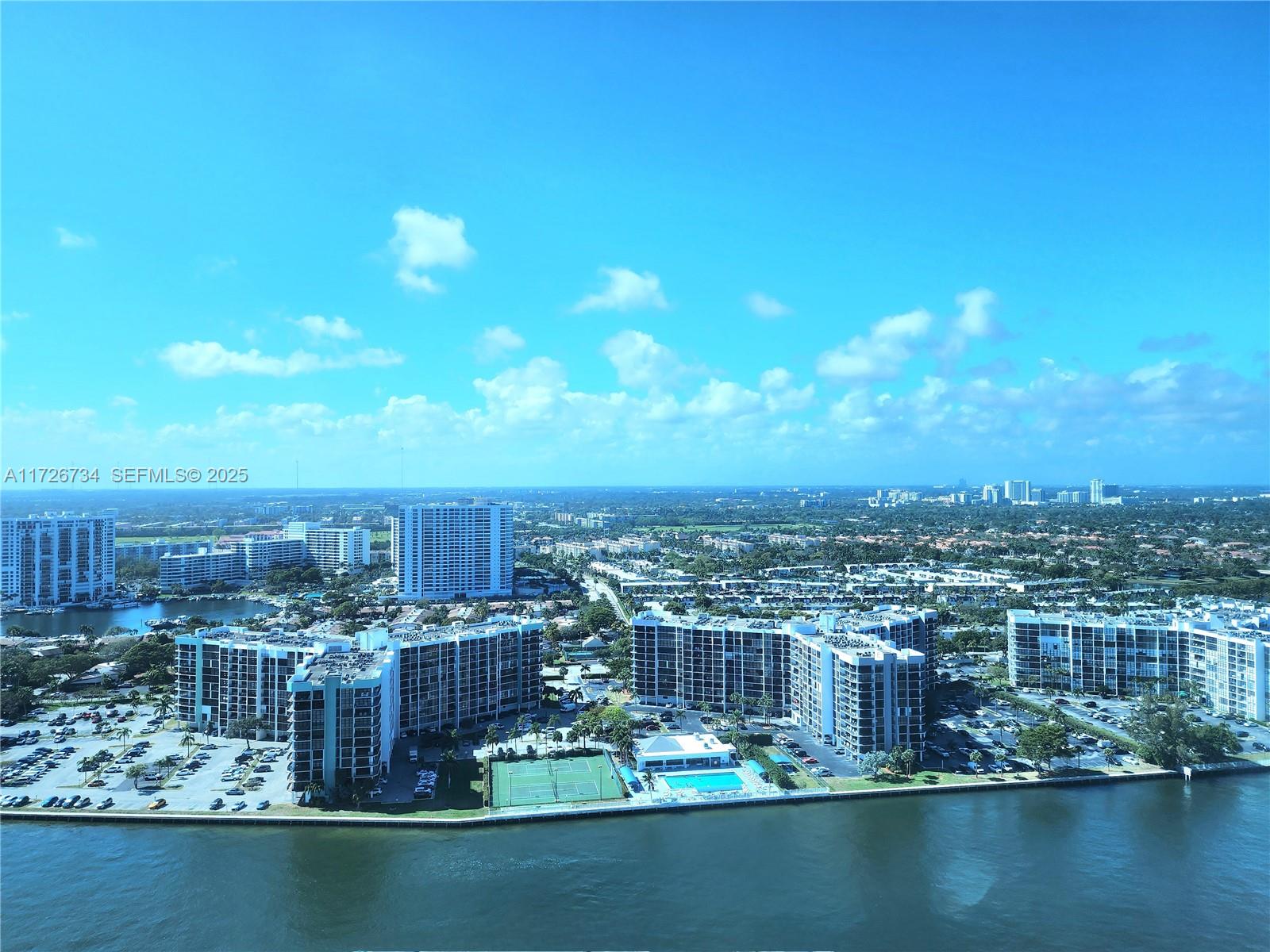 DIPLOMAT OCEANFRONT RESID - Residential