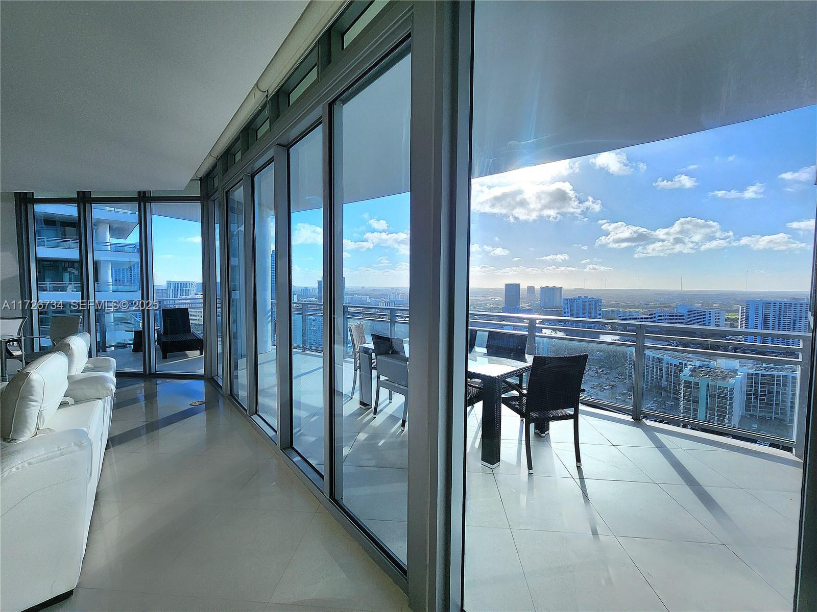 DIPLOMAT OCEANFRONT RESID - Residential