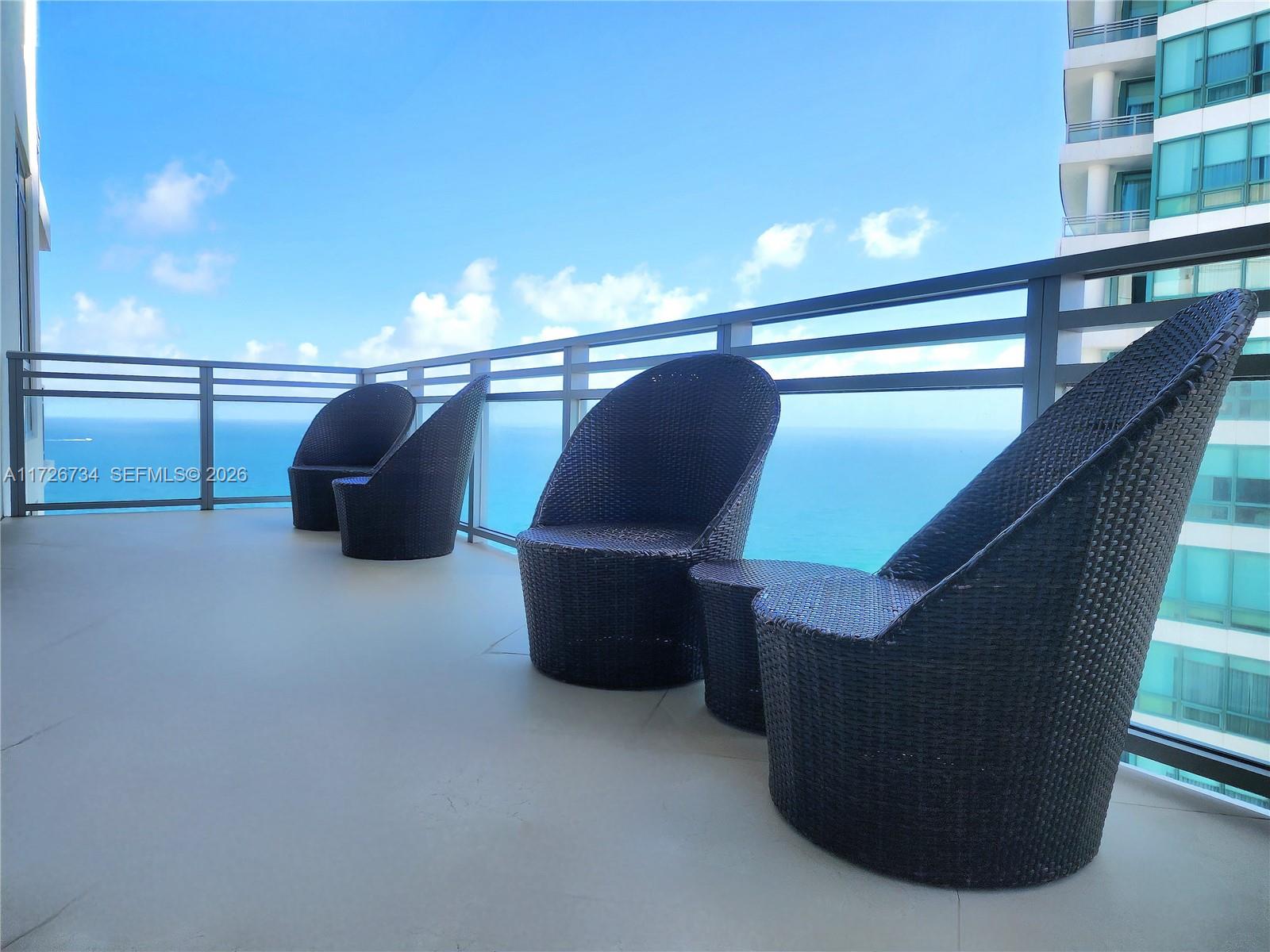 DIPLOMAT OCEANFRONT RESID - Residential