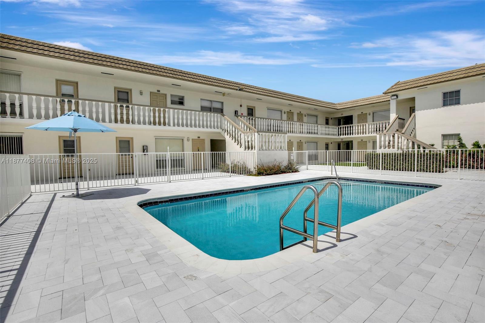 HOLLYWOOD HILLS - Residential Lease