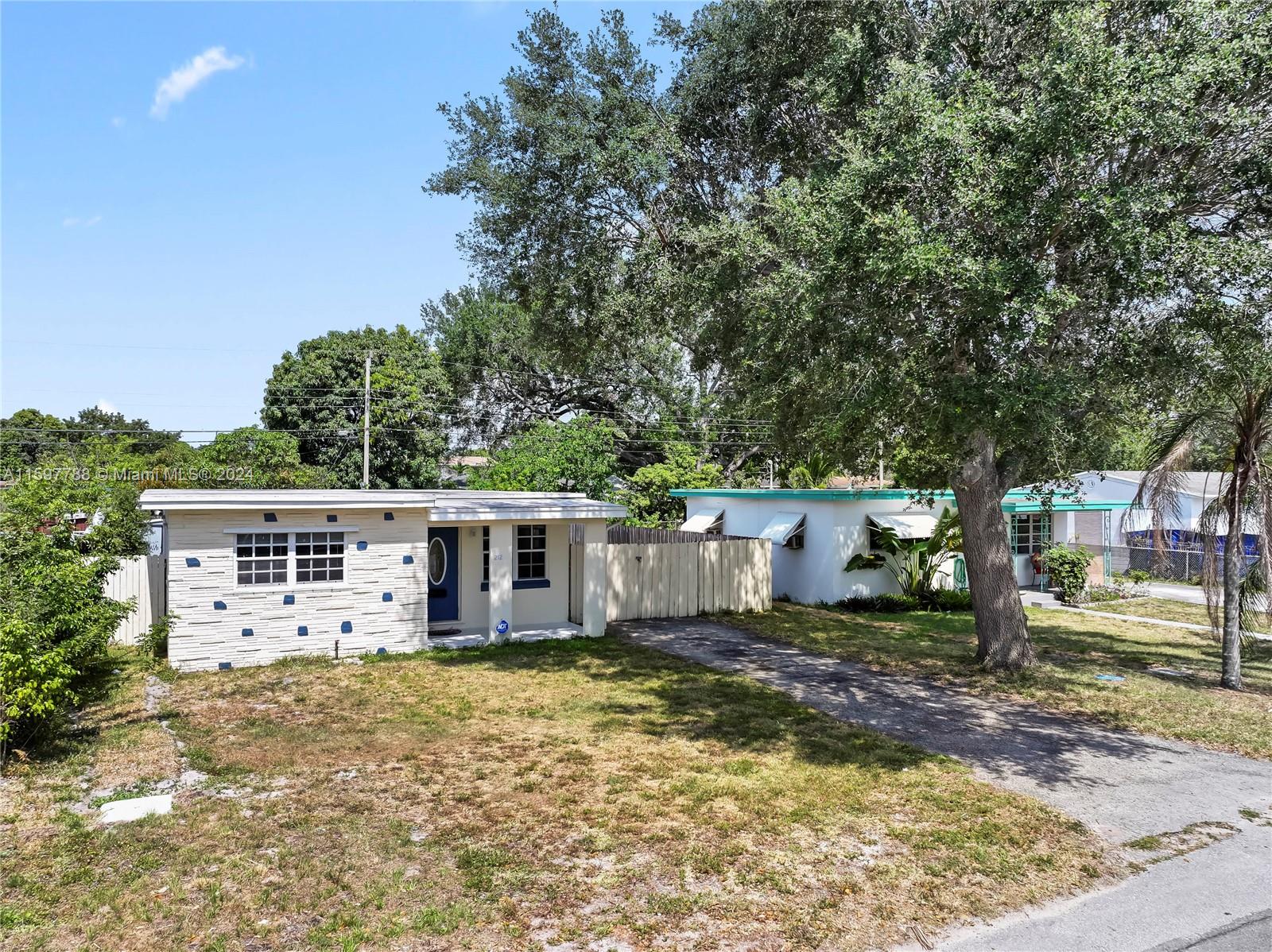 SOUTH BROWARD RANCHES NO - Residential