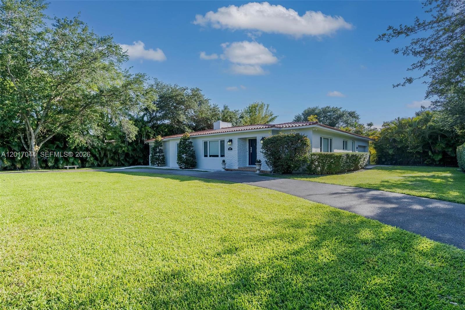 CORAL GABLE COUNTRY CLUB - Residential Lease